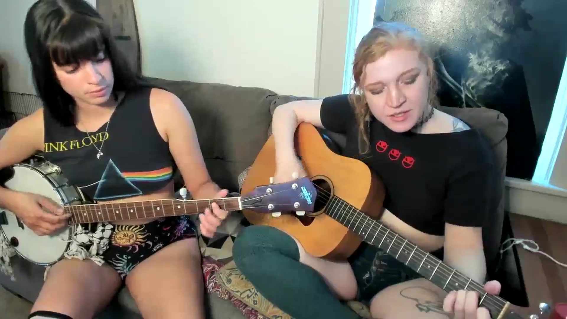 Gallery image thumbnail from IvyandCharlie's myfreecams stream on, 05/05/2025, 02:17 image 10 of 20