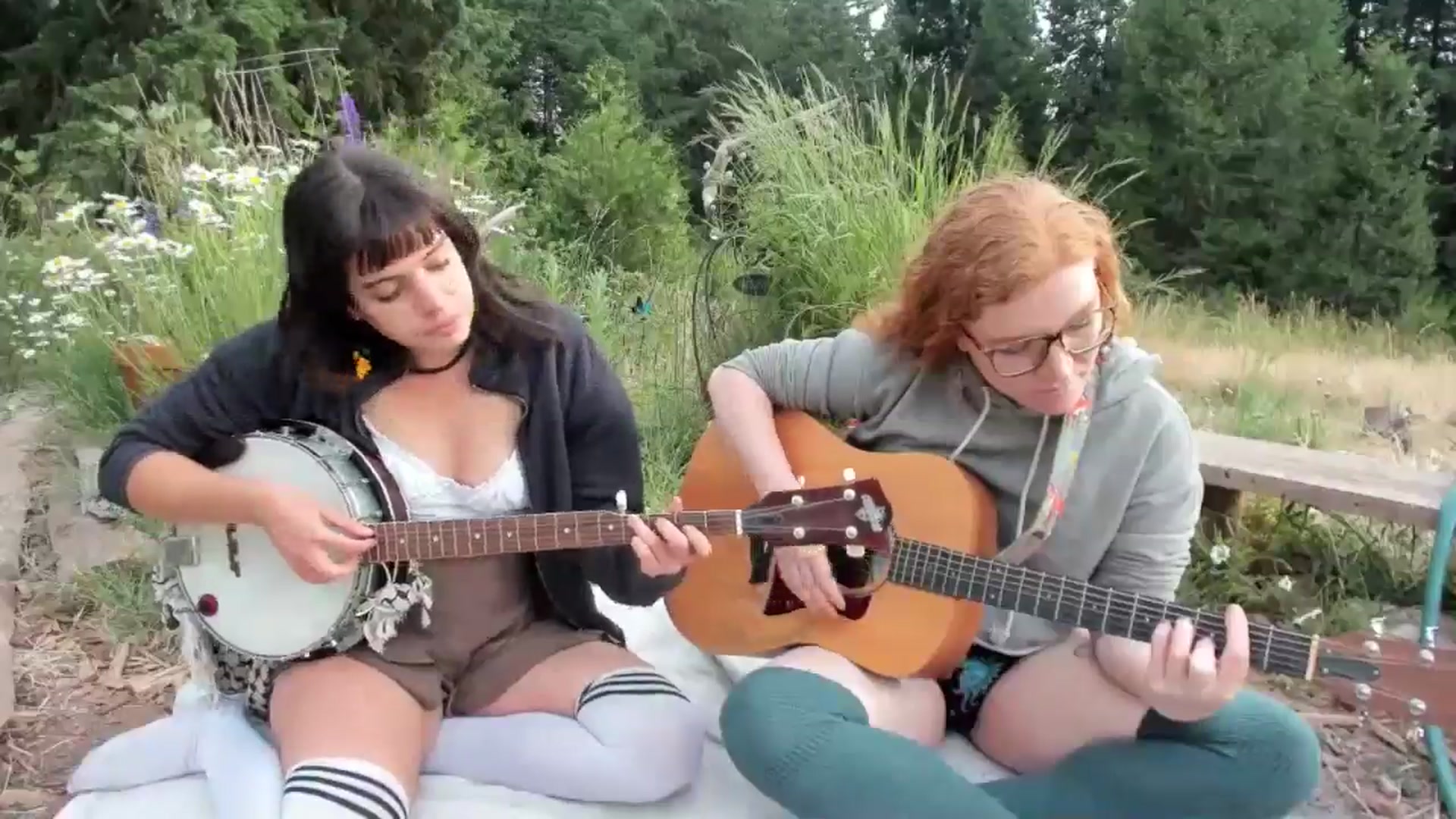 Gallery image thumbnail from IvyandCharlie's myfreecams stream on, 06/20/2025, 03:13 image 16 of 20