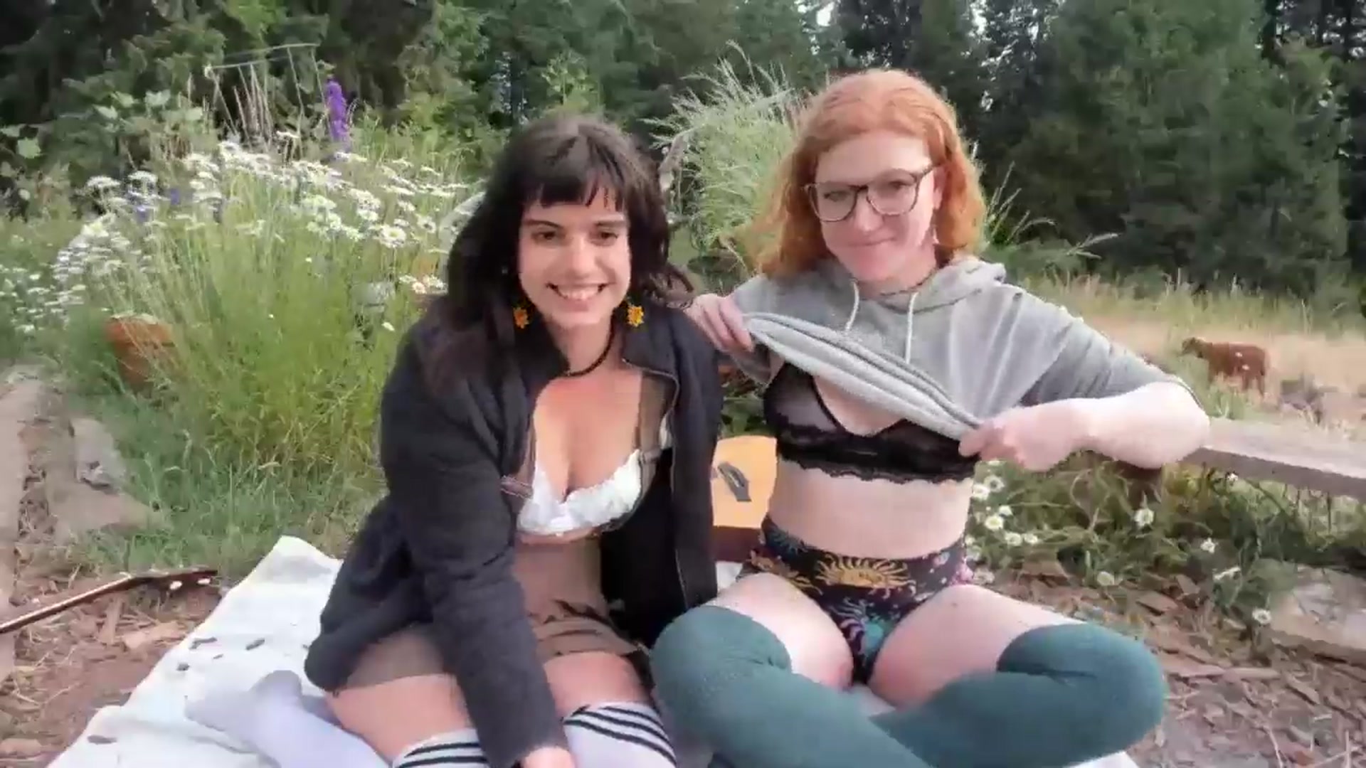 Gallery image thumbnail from IvyandCharlie's myfreecams stream on, 06/20/2025, 03:45 image 8 of 20