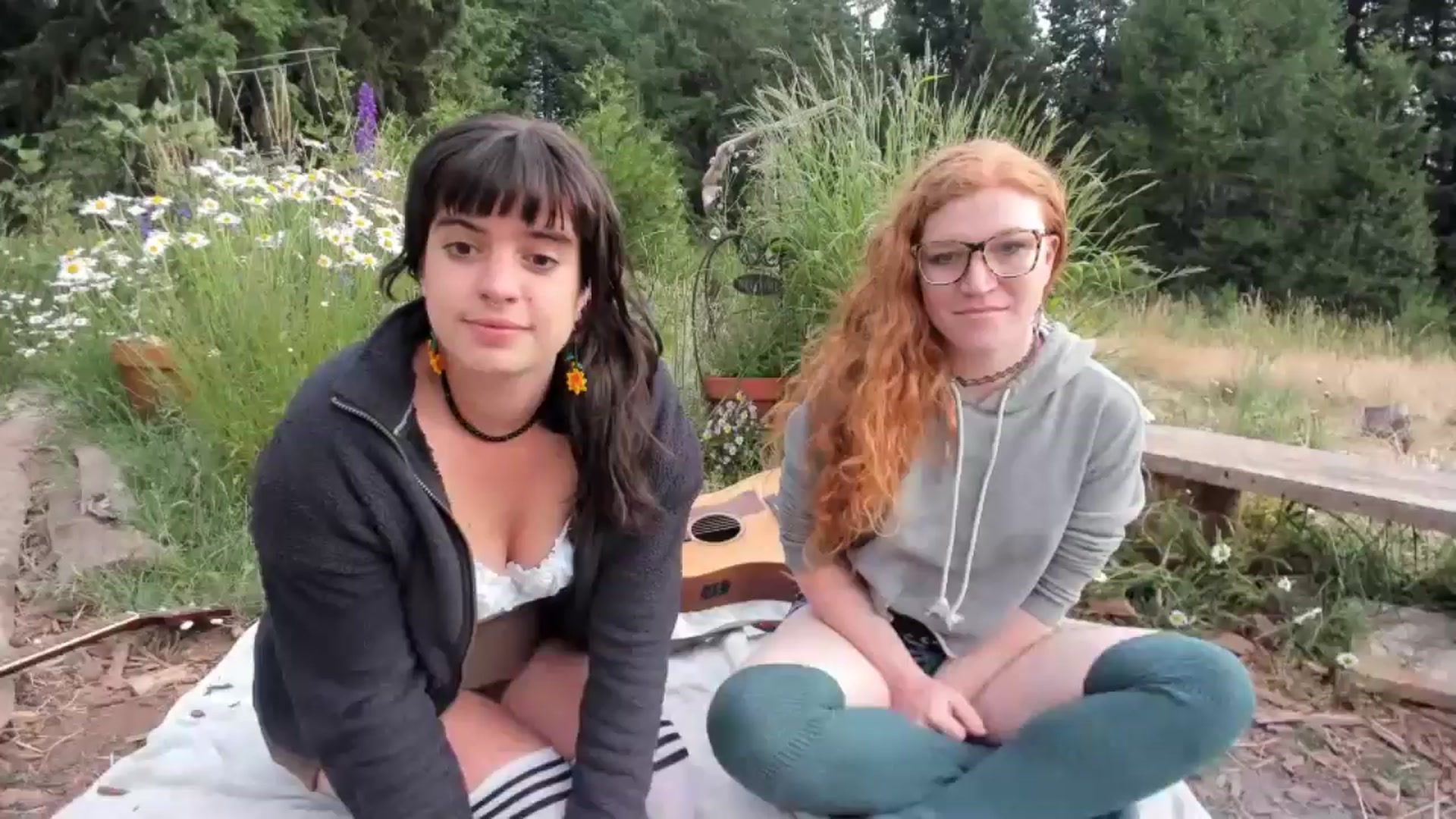 Gallery image thumbnail from IvyandCharlie's myfreecams stream on, 06/20/2025, 03:45 image 10 of 20