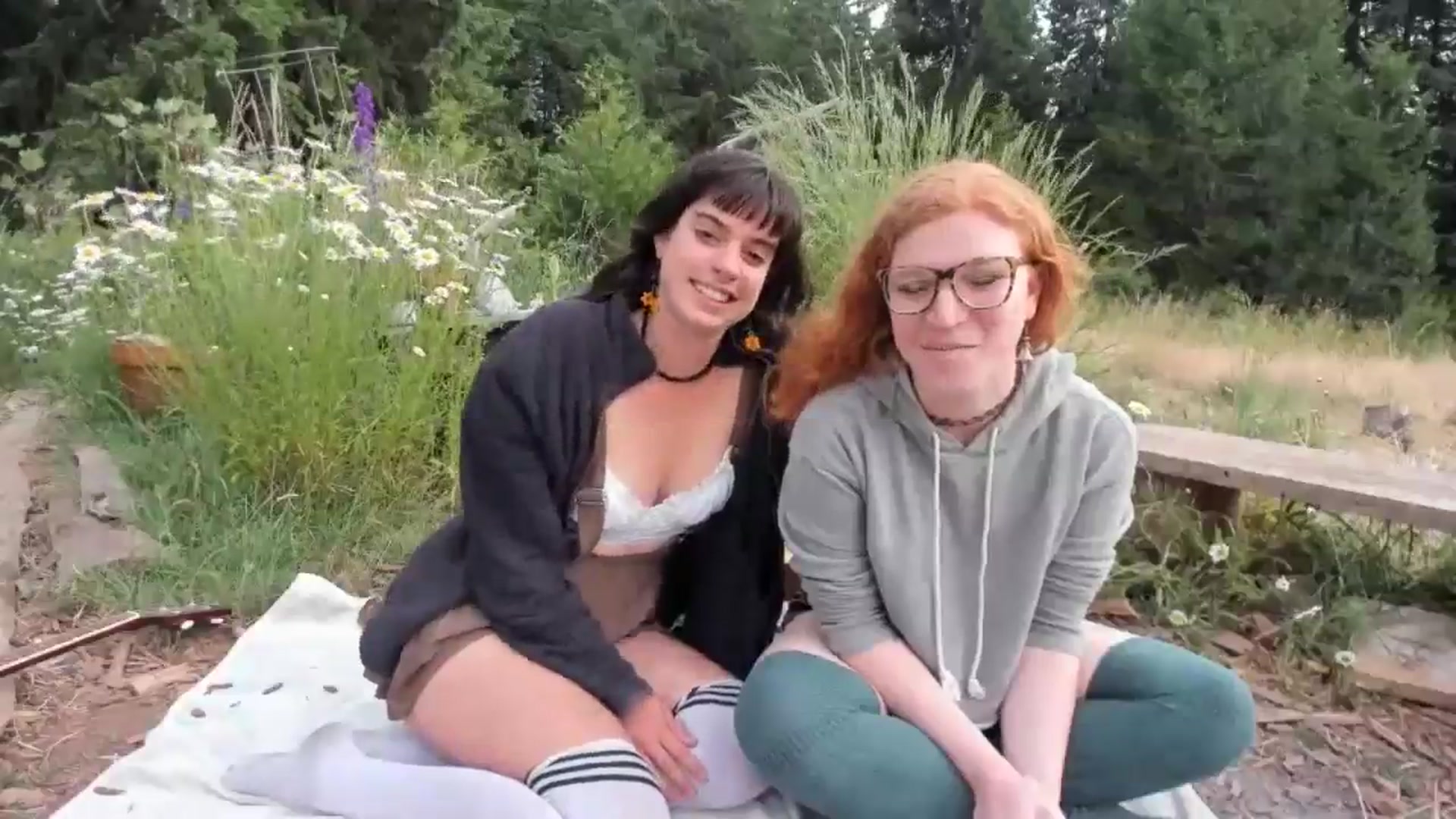 Gallery image thumbnail from IvyandCharlie's myfreecams stream on, 06/20/2025, 03:45 image 13 of 20