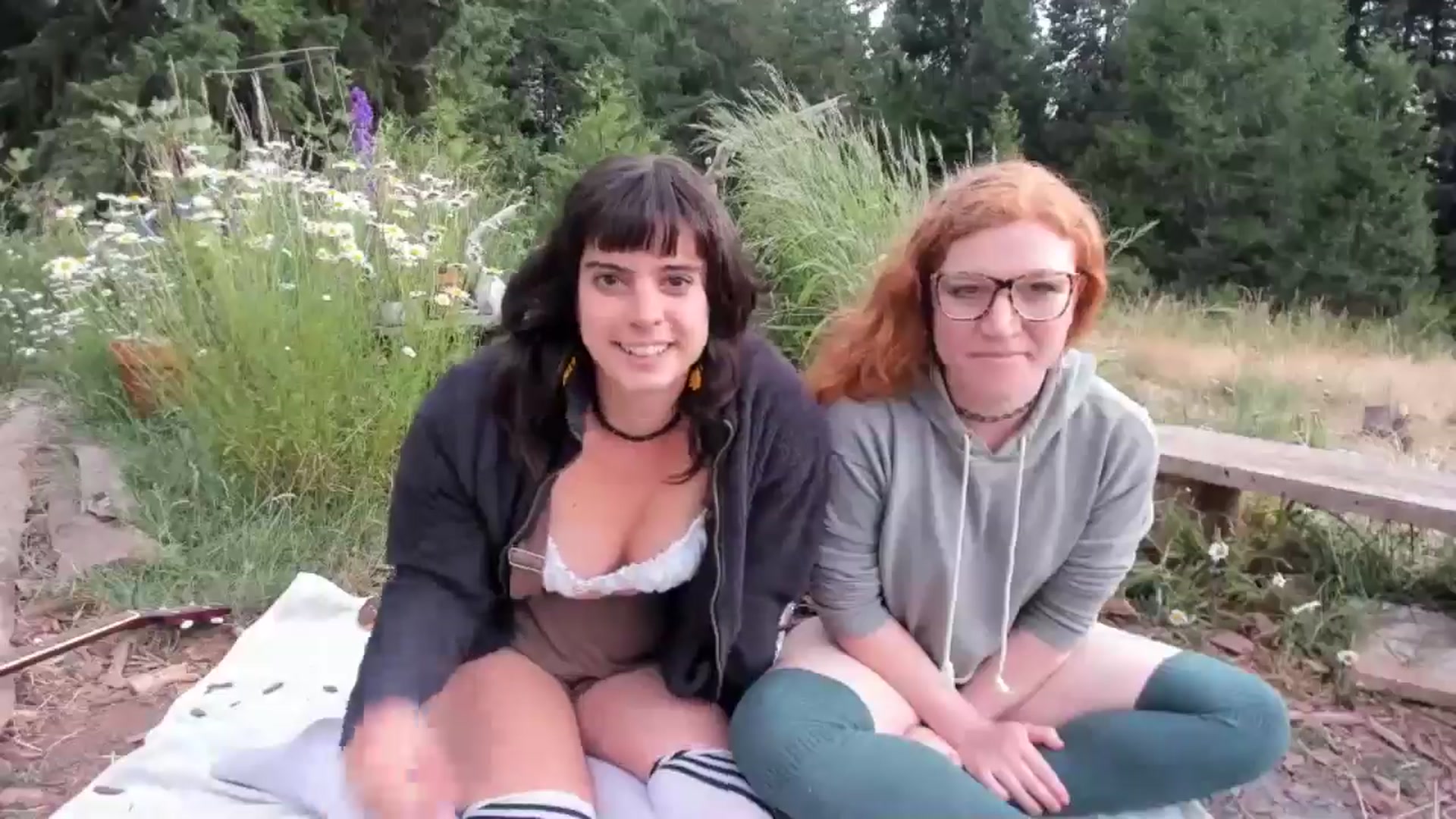 Gallery image thumbnail from IvyandCharlie's myfreecams stream on, 06/20/2025, 03:45 image 15 of 20