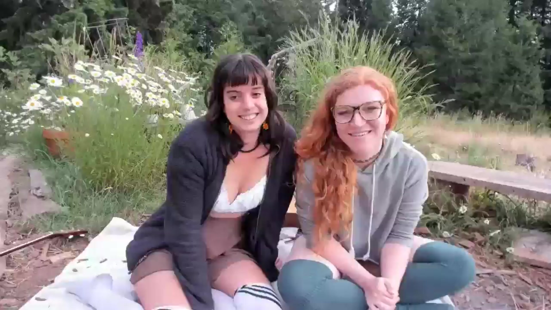 Gallery image thumbnail from IvyandCharlie's myfreecams stream on, 06/20/2025, 03:45 image 19 of 20