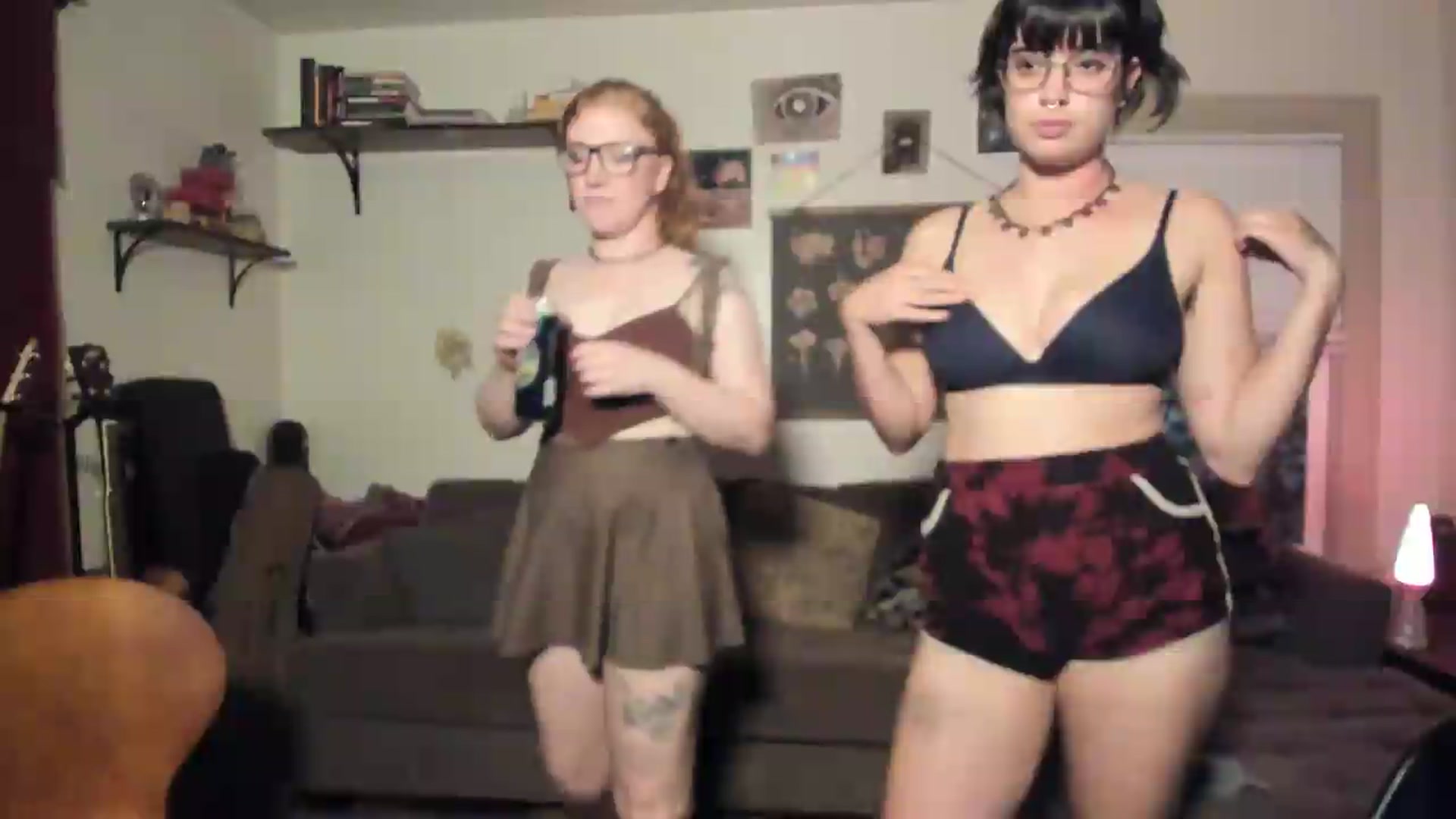 Gallery image thumbnail from IvyandCharlie's myfreecams stream on, 04/08/2026, 08:11 image 15 of 20