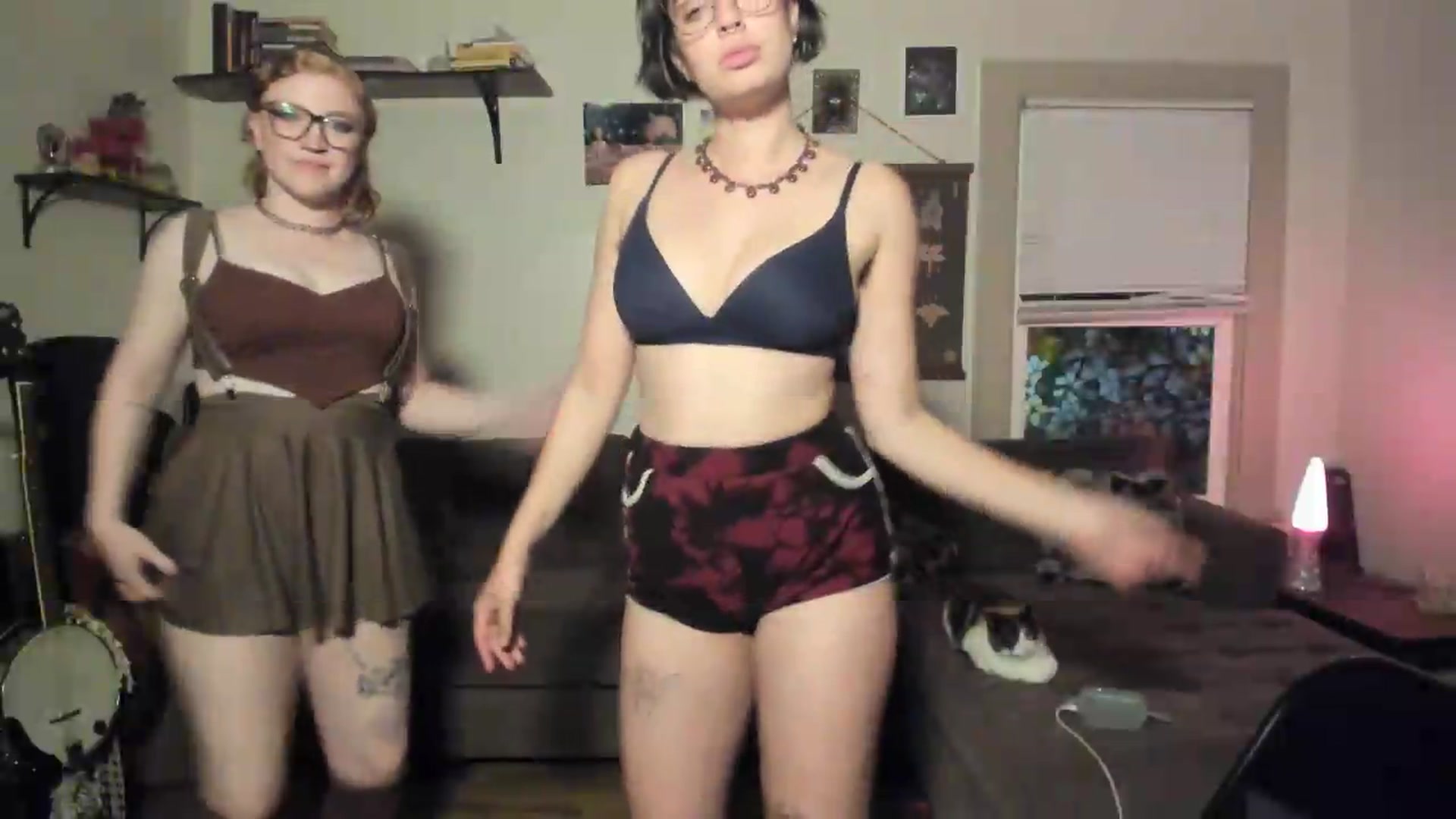 Gallery image thumbnail from IvyandCharlie's myfreecams stream on, 04/08/2026, 08:11 image 2 of 20
