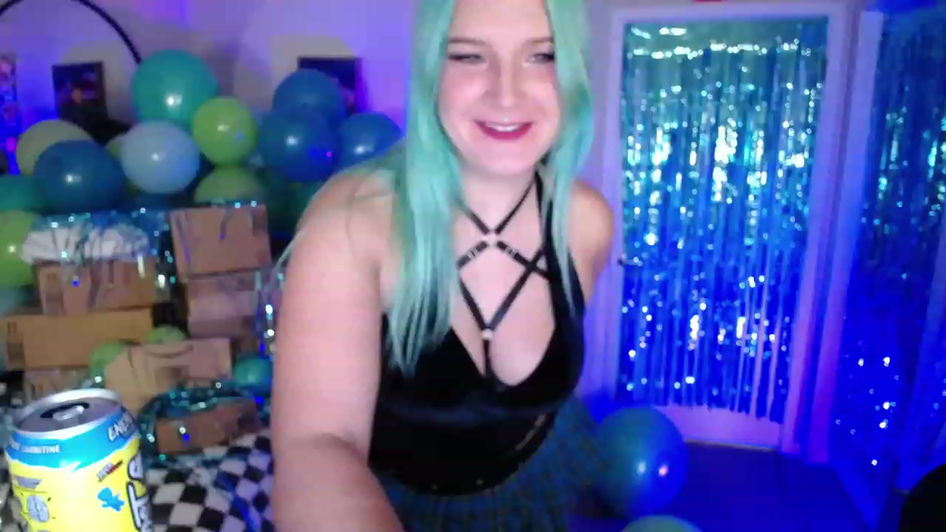 Gallery image thumbnail from IvysRevenge's myfreecams stream on, 12/10/2022, 02:59 image 2 of 20