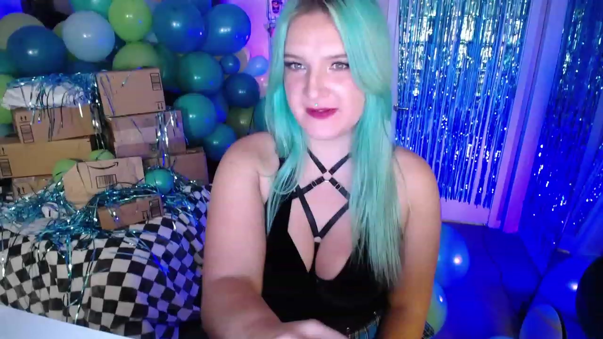 Gallery image thumbnail from IvysRevenge's myfreecams stream on, 12/10/2022, 02:59 image 19 of 20