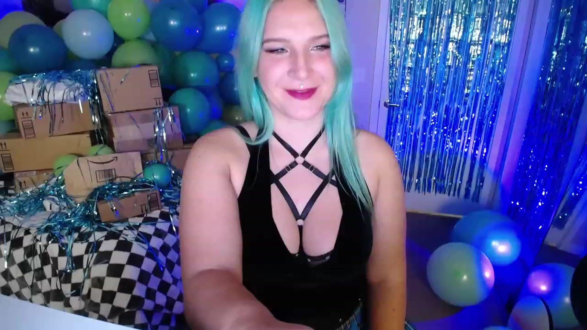 Gallery image thumbnail from IvysRevenge's myfreecams stream on, 12/10/2022, 02:59 image 9 of 20