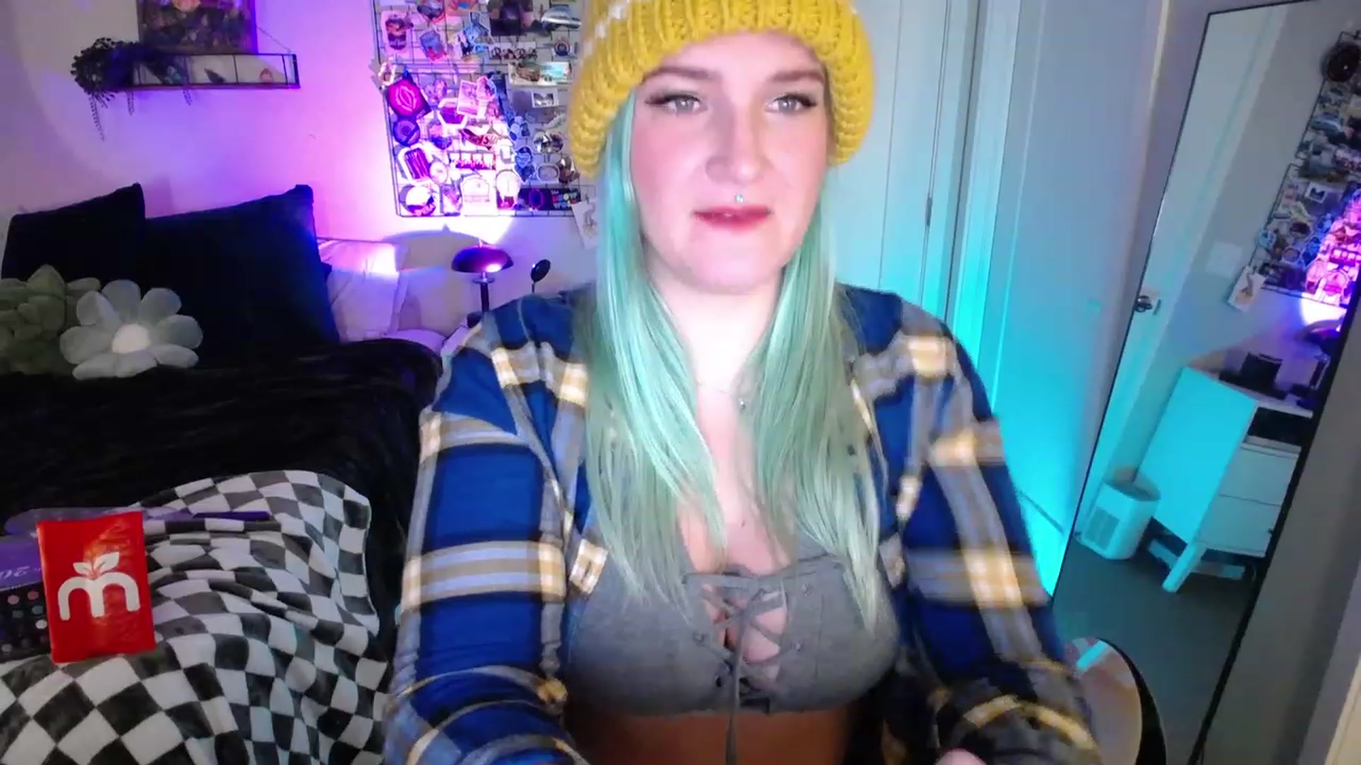 Gallery image thumbnail from IvysRevenge's myfreecams stream on, 12/16/2022, 05:41 image 6 of 20