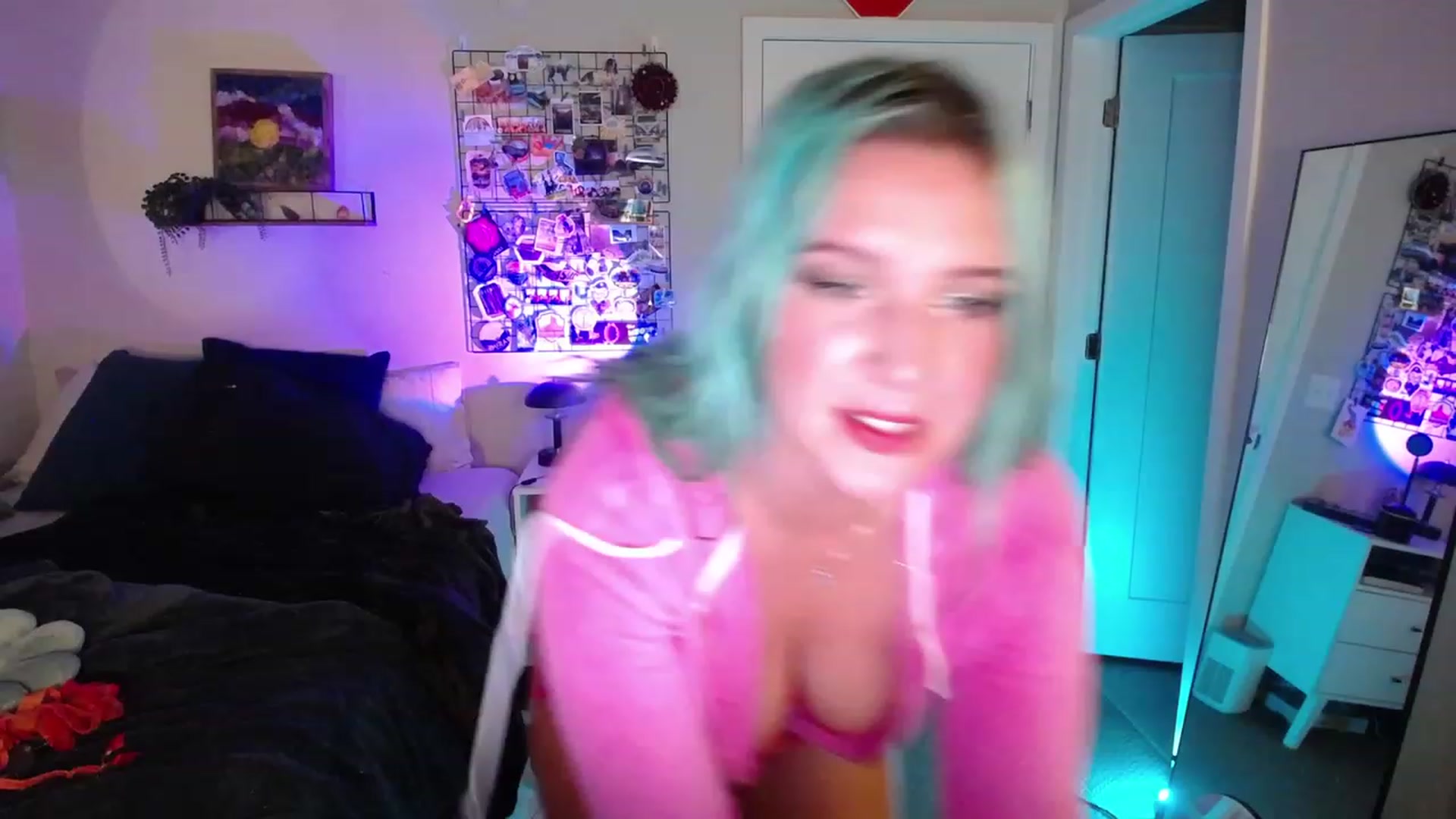 Gallery image thumbnail from IvysRevenge's myfreecams stream on, 12/18/2022, 05:56 image 9 of 20