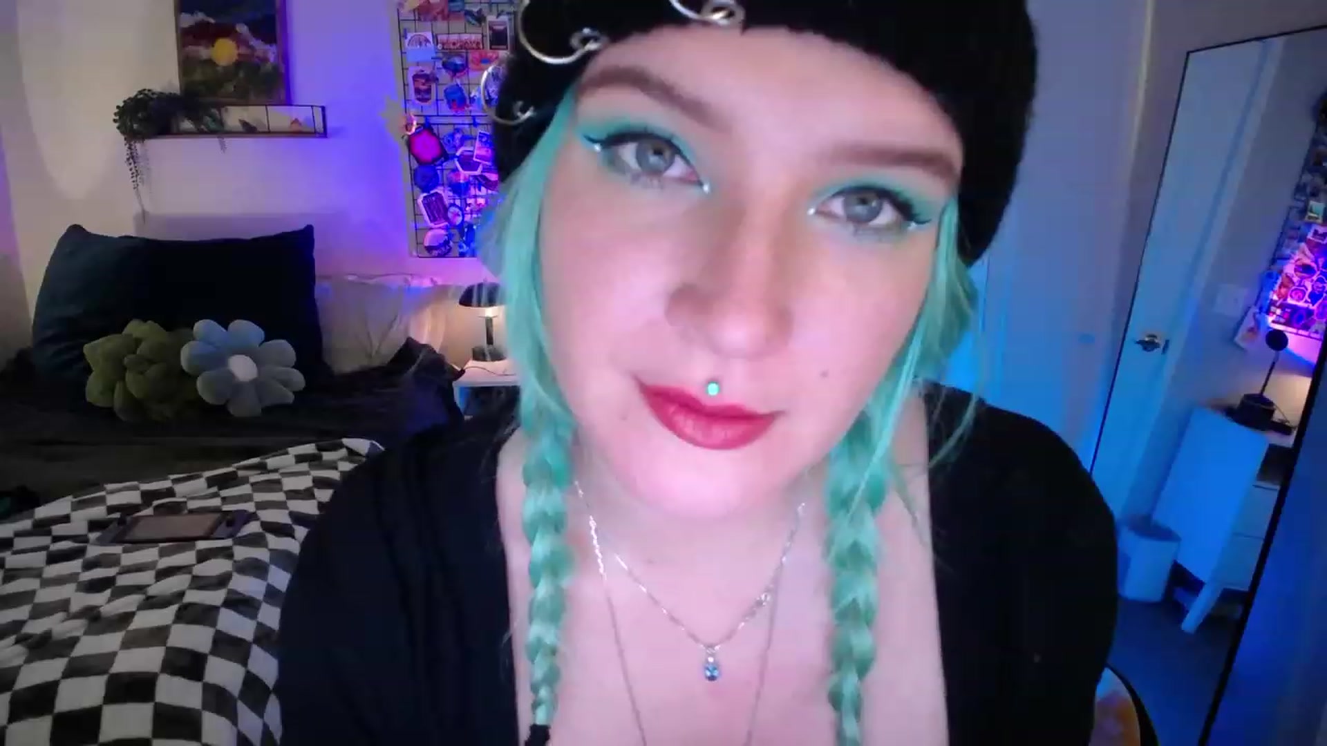 Gallery image thumbnail from IvysRevenge's myfreecams stream on, 12/30/2022, 06:13 image 20 of 20