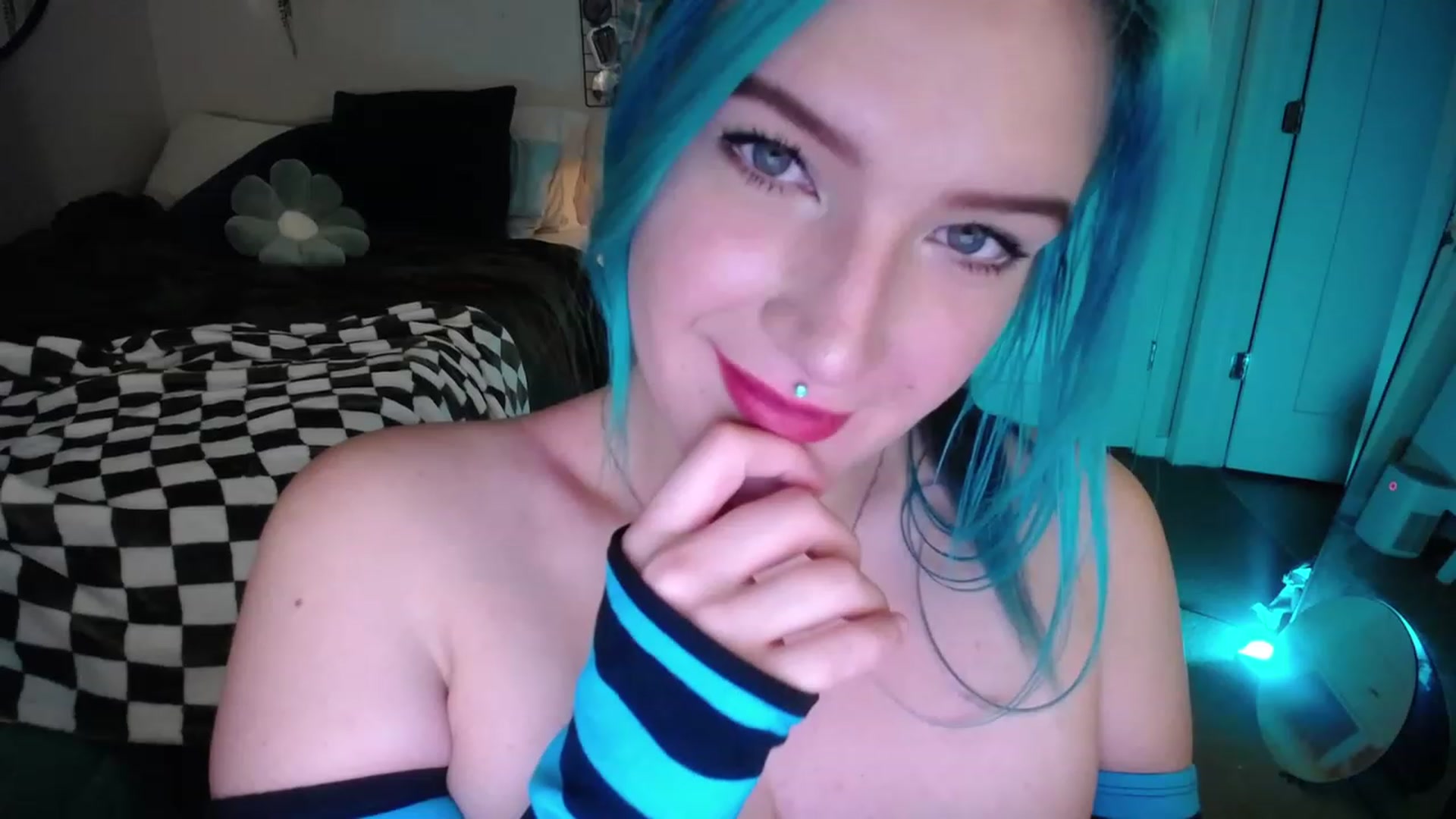 Gallery image thumbnail from IvysRevenge's myfreecams stream on, 02/05/2023, 04:41 image 9 of 20
