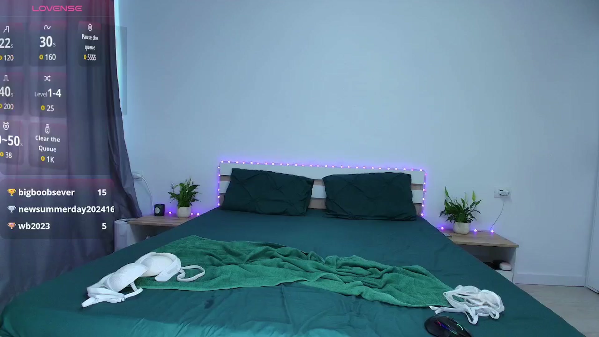 Gallery image thumbnail from Izy_belle's myfreecams stream on, 10/22/2024, 10:31 image 3 of 20
