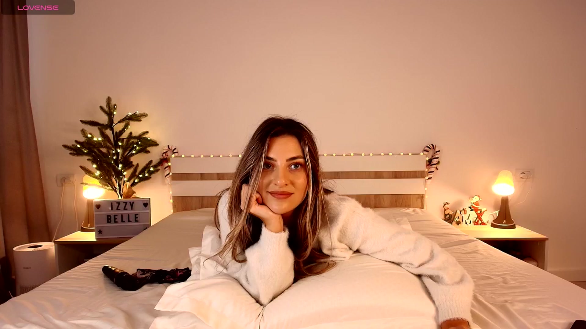Gallery image thumbnail from Izy_belle's myfreecams stream on, 12/30/2024, 12:22 image 12 of 20