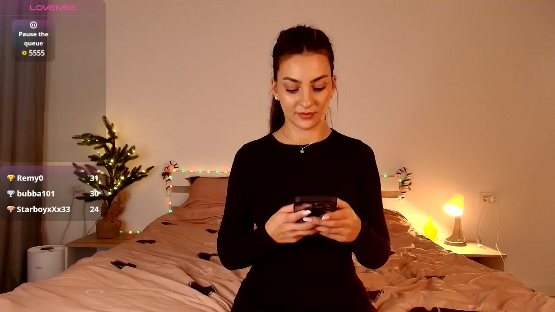 Gallery image thumbnail from Izy_belle's myfreecams stream on, 01/06/2025, 19:03 image 12 of 20