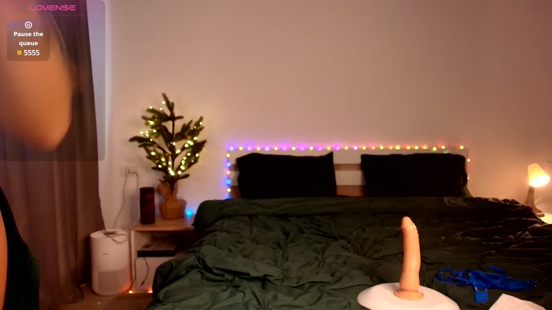 Gallery image thumbnail from Izy_belle's myfreecams stream on, 01/10/2025, 12:19 image 3 of 20