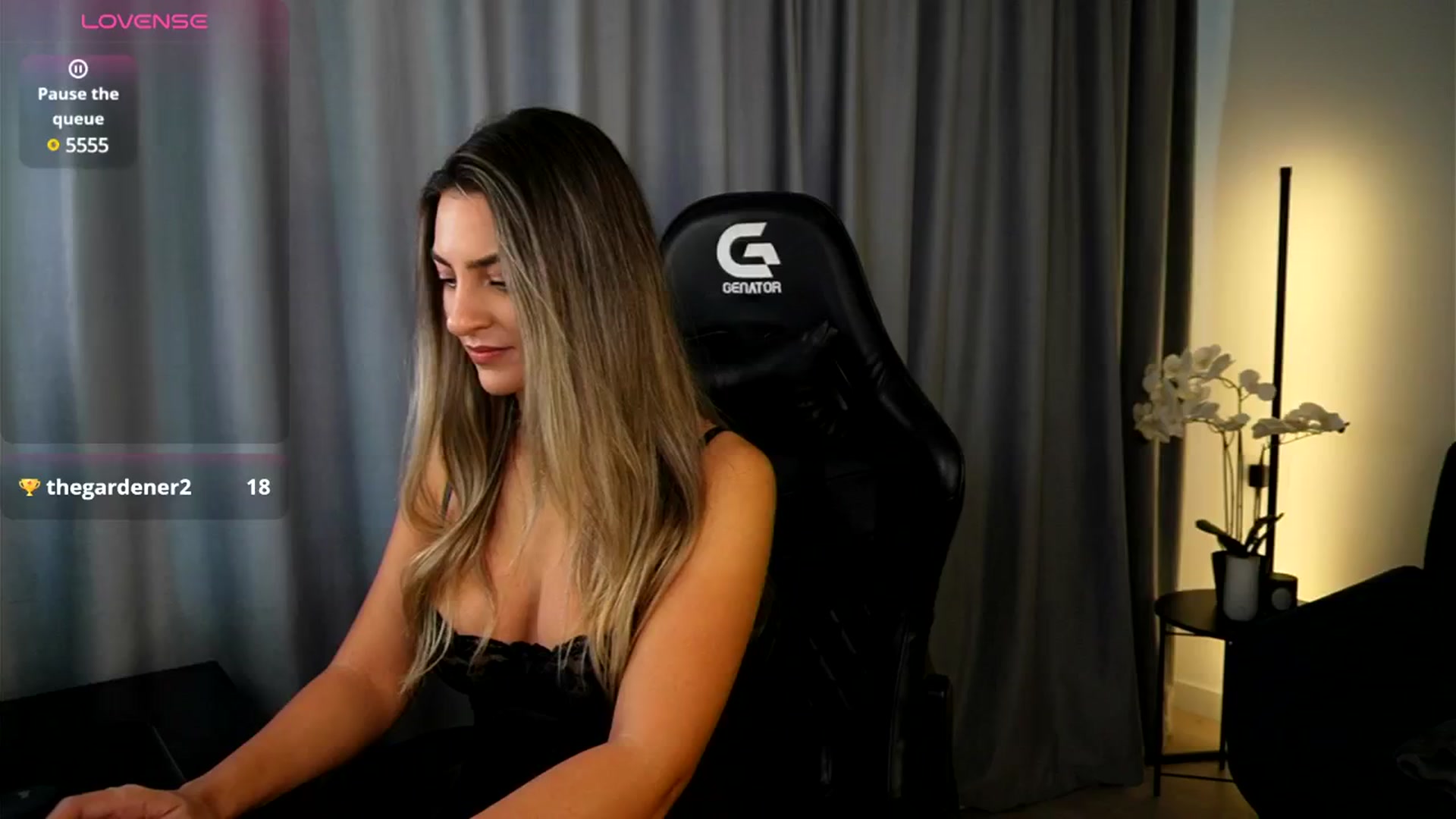 Gallery image thumbnail from Izy_belle's myfreecams stream on, 01/30/2025, 13:09 image 2 of 20