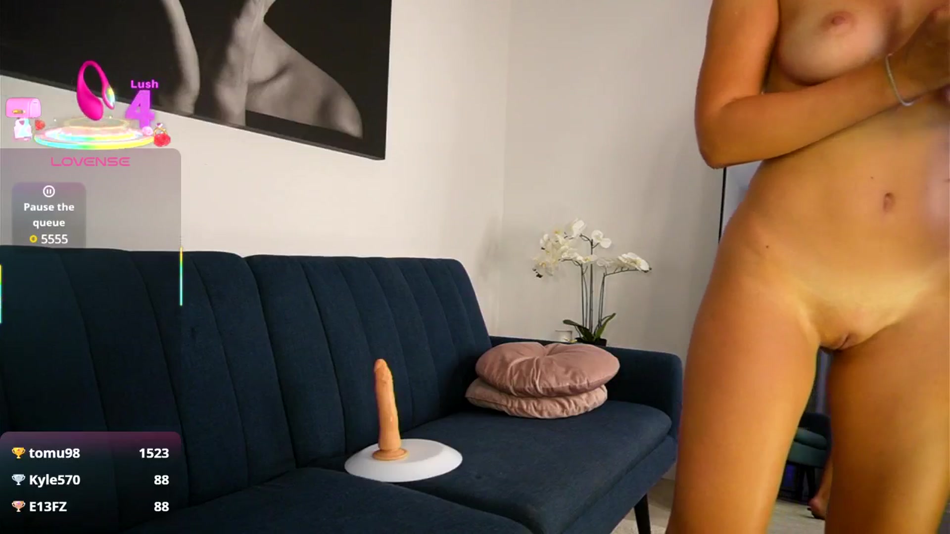 Gallery image thumbnail from Izy_belle's myfreecams stream on, 06/10/2025, 22:47 image 9 of 20