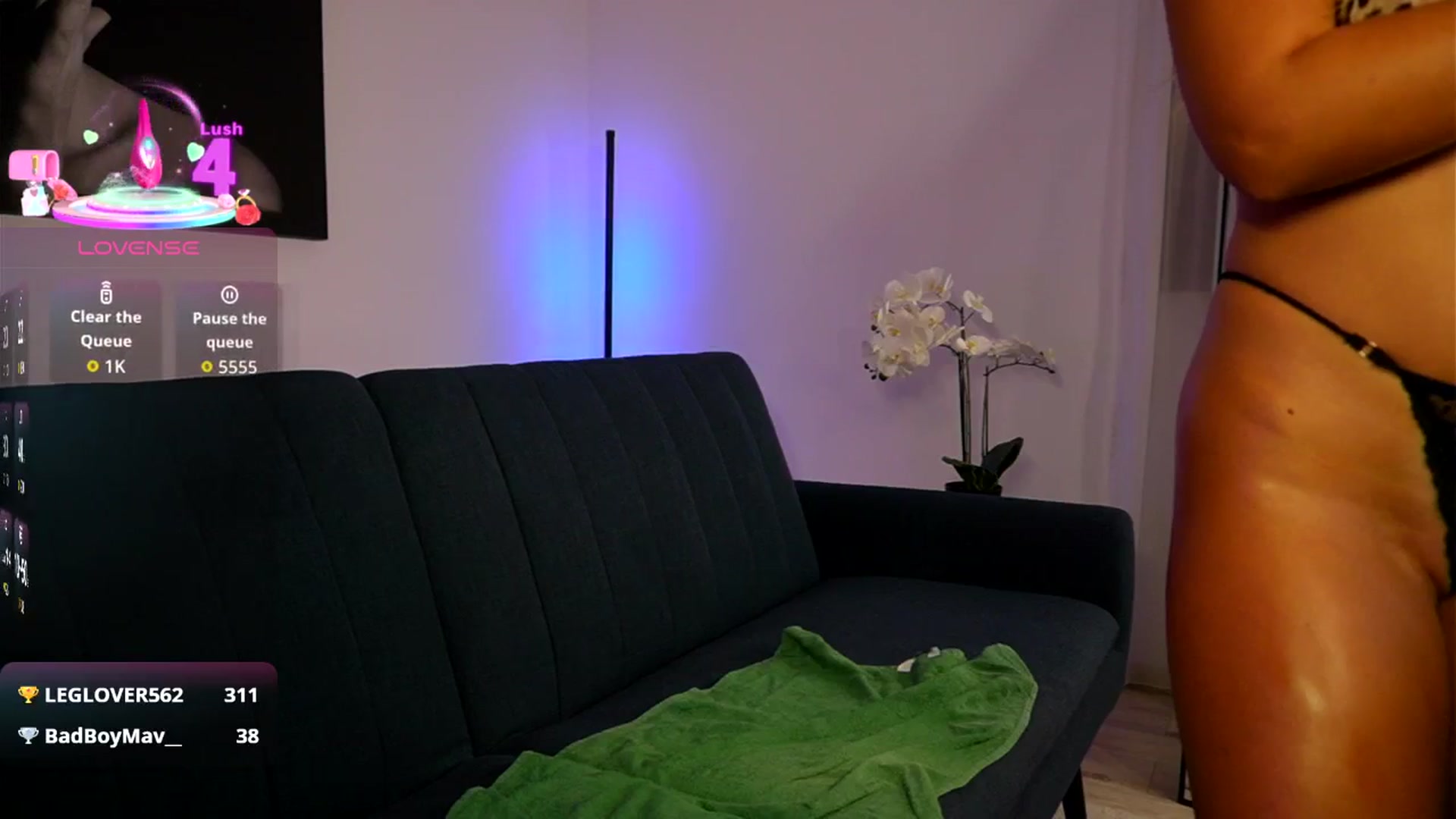 Gallery image thumbnail from Izy_belle's myfreecams stream on, 09/08/2025, 21:38 image 7 of 20