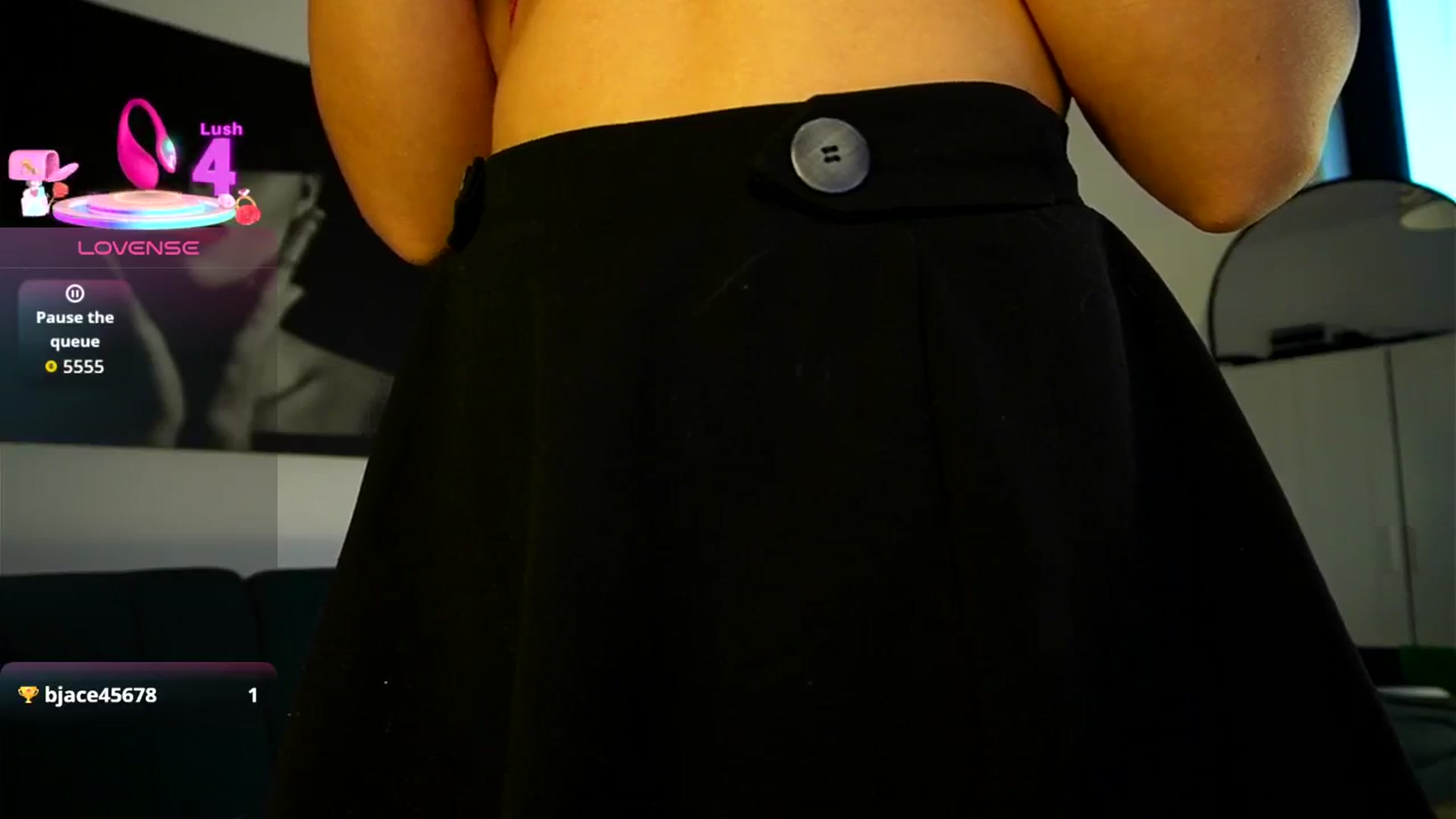 Gallery image thumbnail from Izy_belle's myfreecams stream on, 04/06/2026, 17:20 image 3 of 20