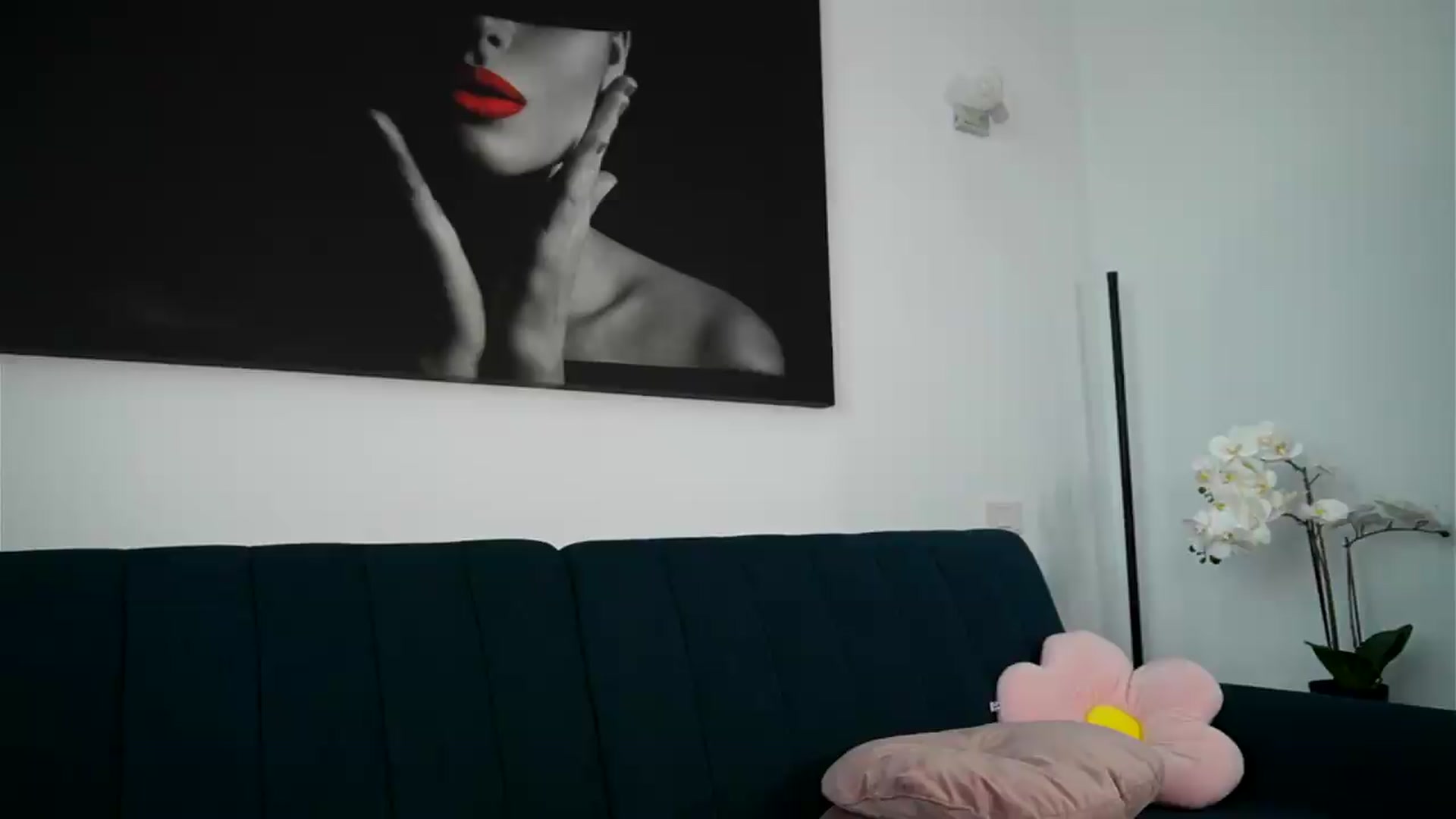 Gallery image thumbnail from Izy_belle's myfreecams stream on, 06/22/2026, 09:44 image 1 of 20