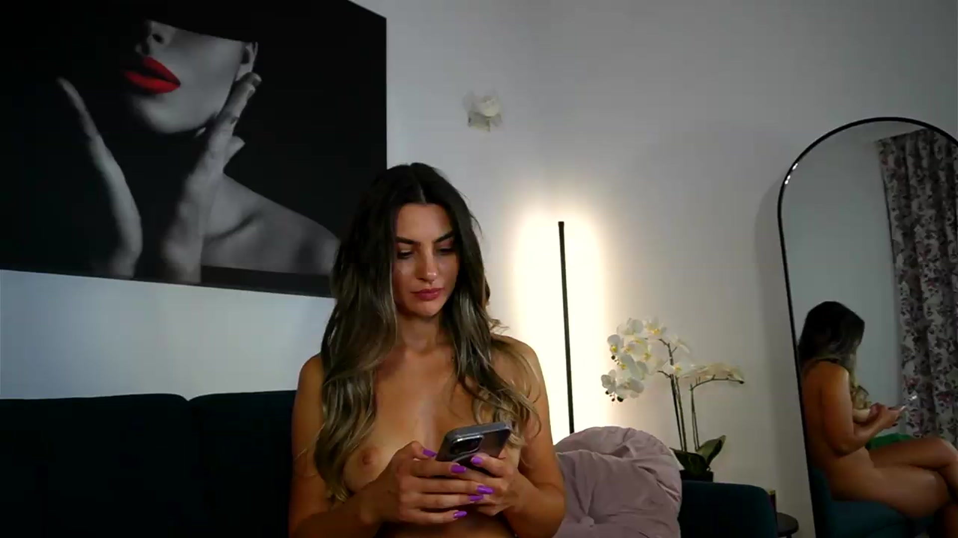 Gallery image thumbnail from Izy_belle's myfreecams stream on, 06/29/2026, 19:19 image 4 of 20