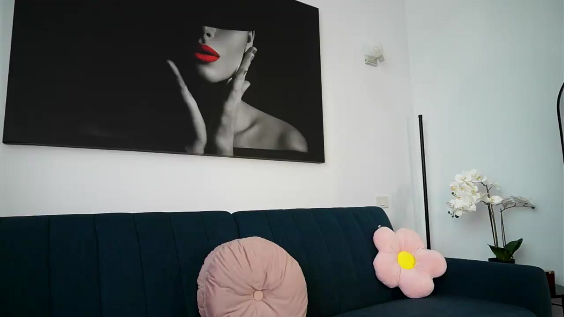 Gallery image thumbnail from Izy_belle's myfreecams stream on, 07/02/2026, 10:22 image 7 of 20
