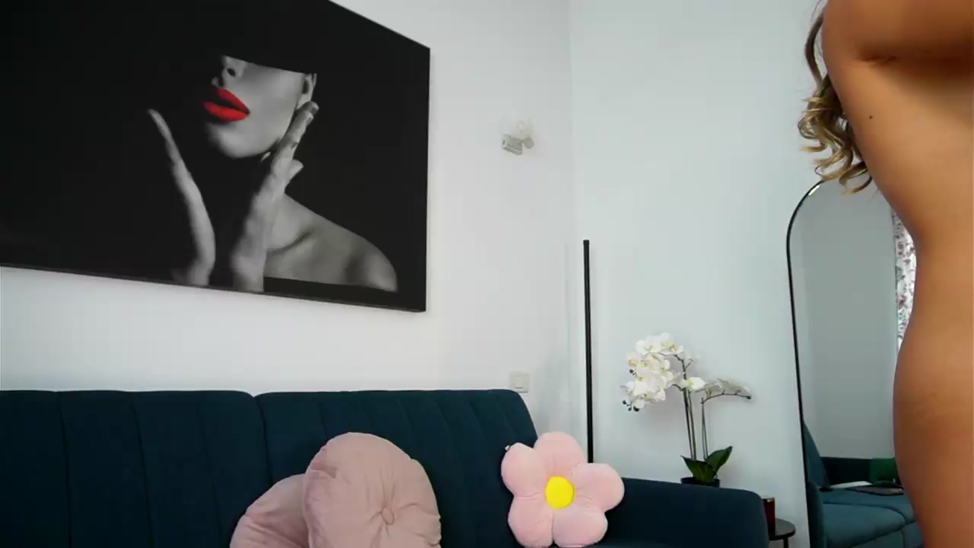 Gallery image thumbnail from Izy_belle's myfreecams stream on, 07/03/2026, 08:03 image 19 of 20