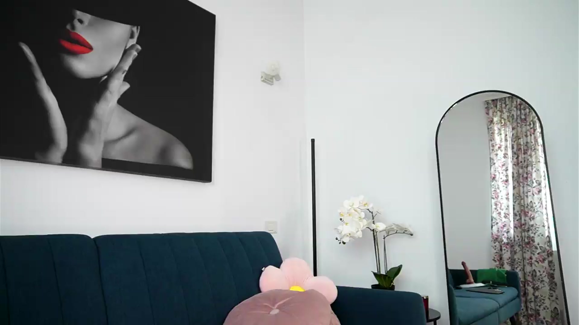 Gallery image thumbnail from Izy_belle's myfreecams stream on, 07/03/2026, 09:18 image 8 of 20