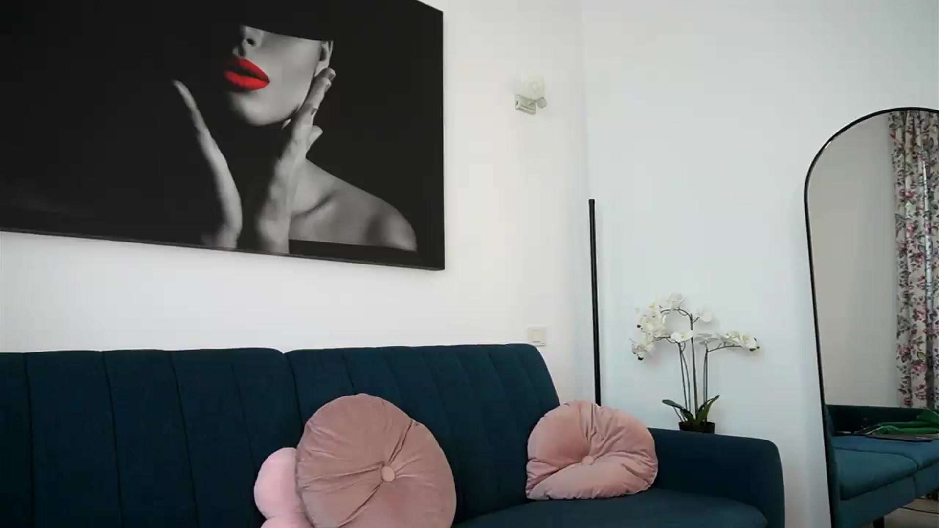 Gallery image thumbnail from Izy_belle's myfreecams stream on, 07/15/2026, 08:37 image 11 of 20