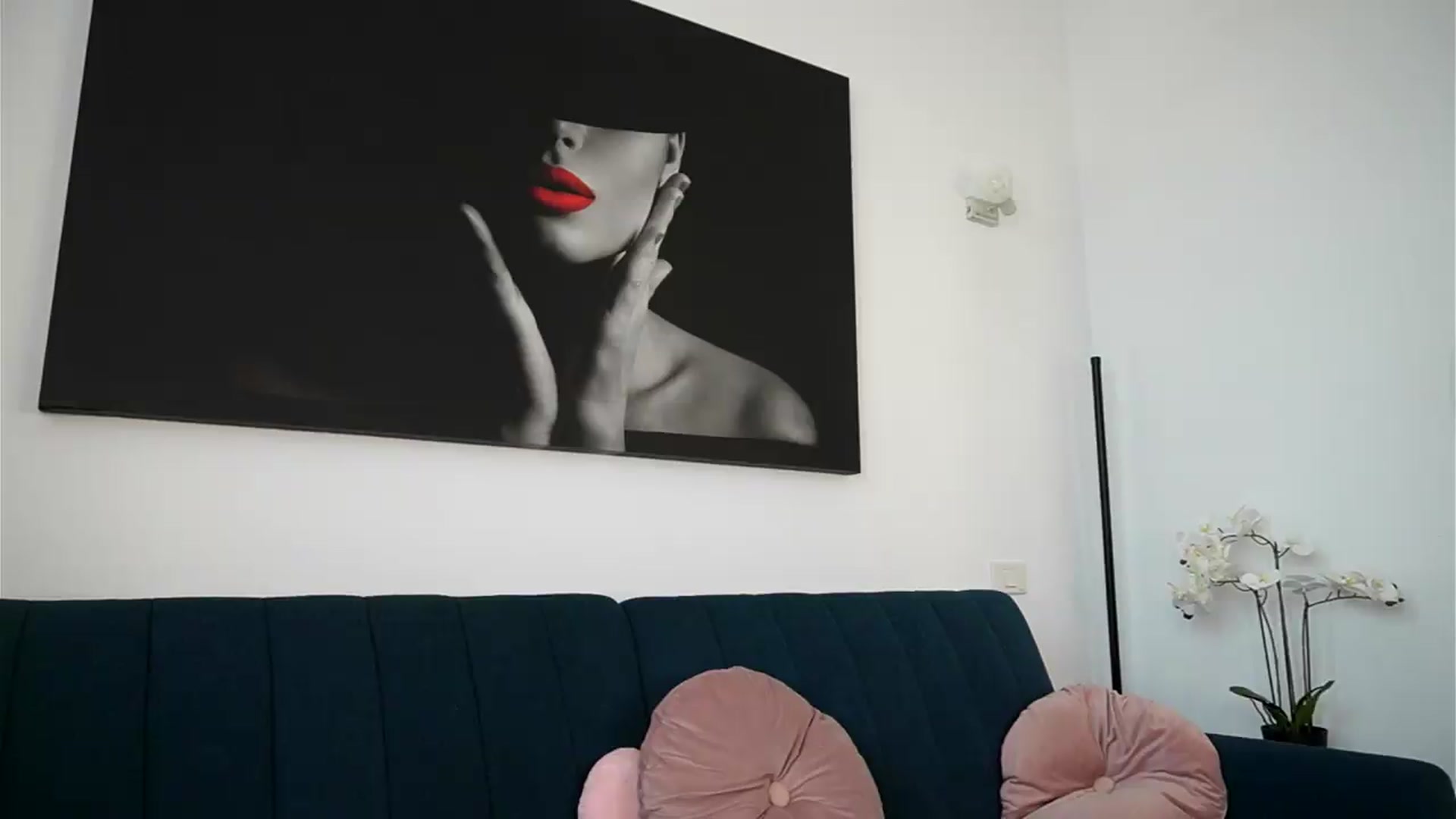 Gallery image thumbnail from Izy_belle's myfreecams stream on, 07/15/2026, 08:37 image 9 of 20