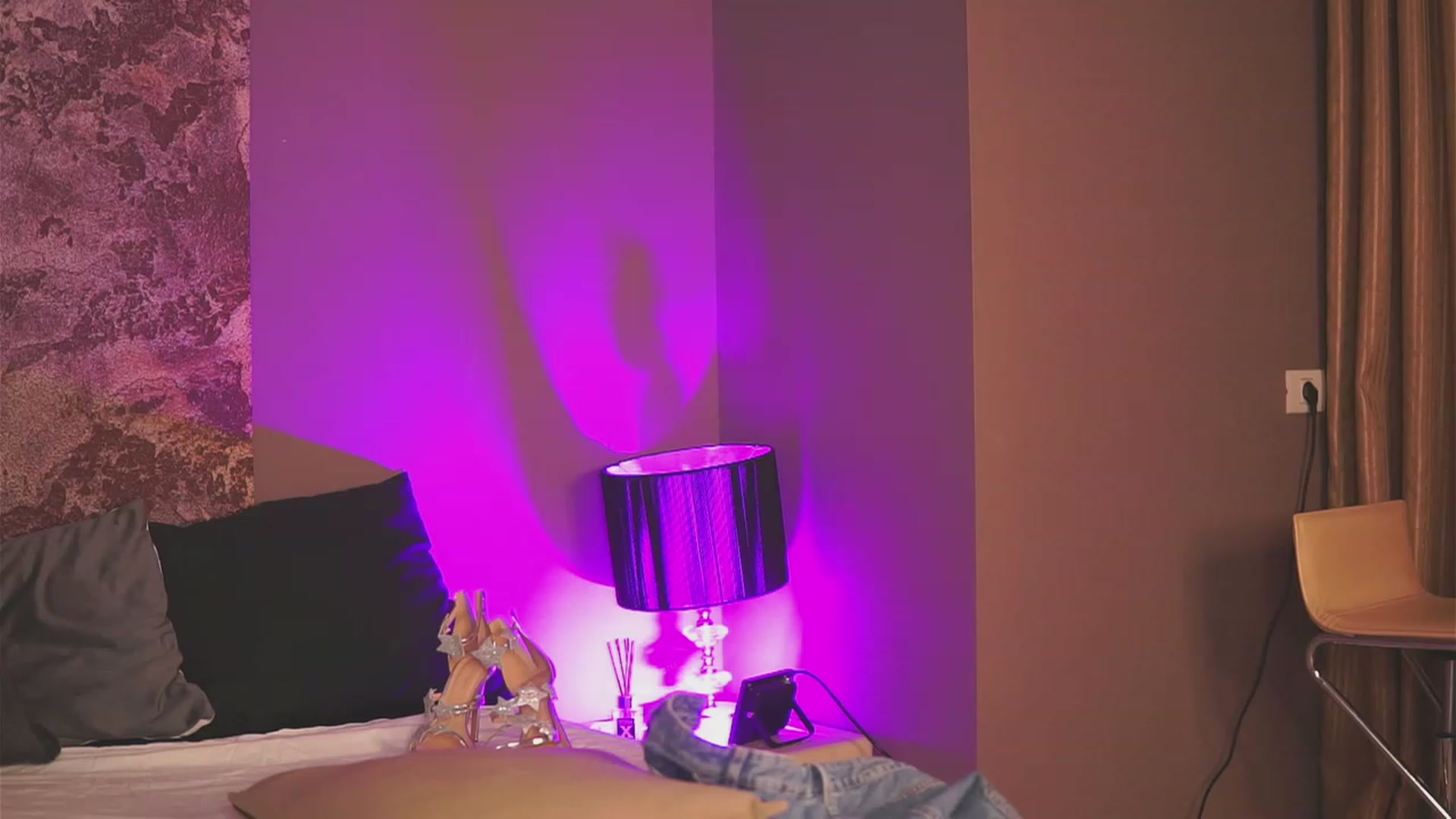 Gallery image thumbnail from IzzaHicks's myfreecams stream on, 12/20/2023, 12:58 image 6 of 20