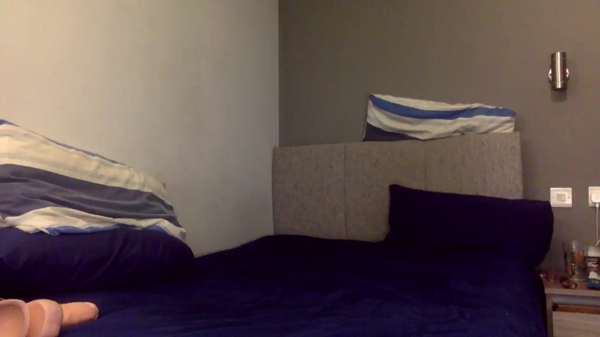 Gallery image thumbnail from IzzyPeaches21's myfreecams stream on, 12/05/2024, 16:57 image 8 of 20