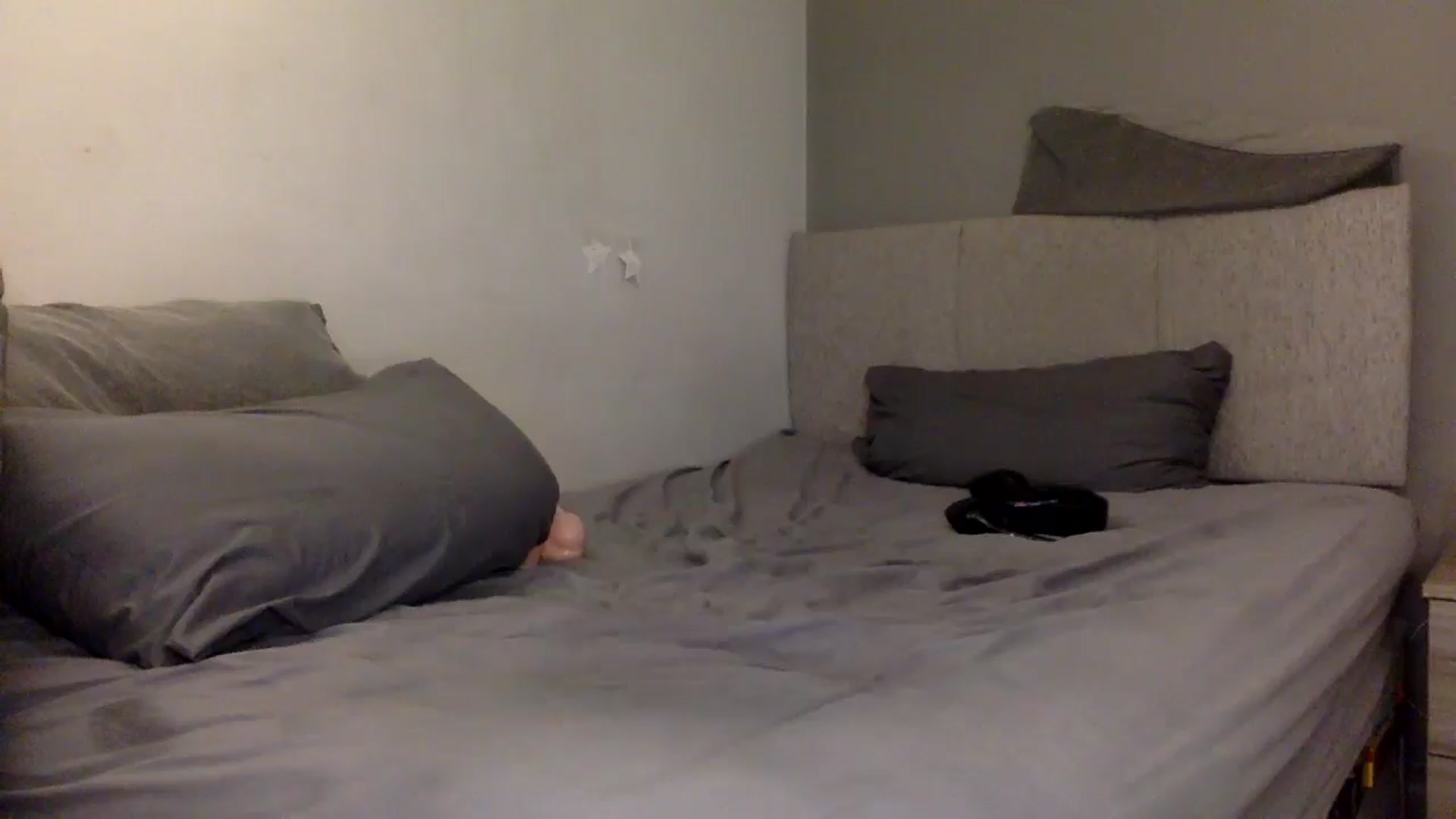 Gallery image thumbnail from IzzyPeaches21's myfreecams stream on, 02/03/2025, 16:12 image 17 of 20