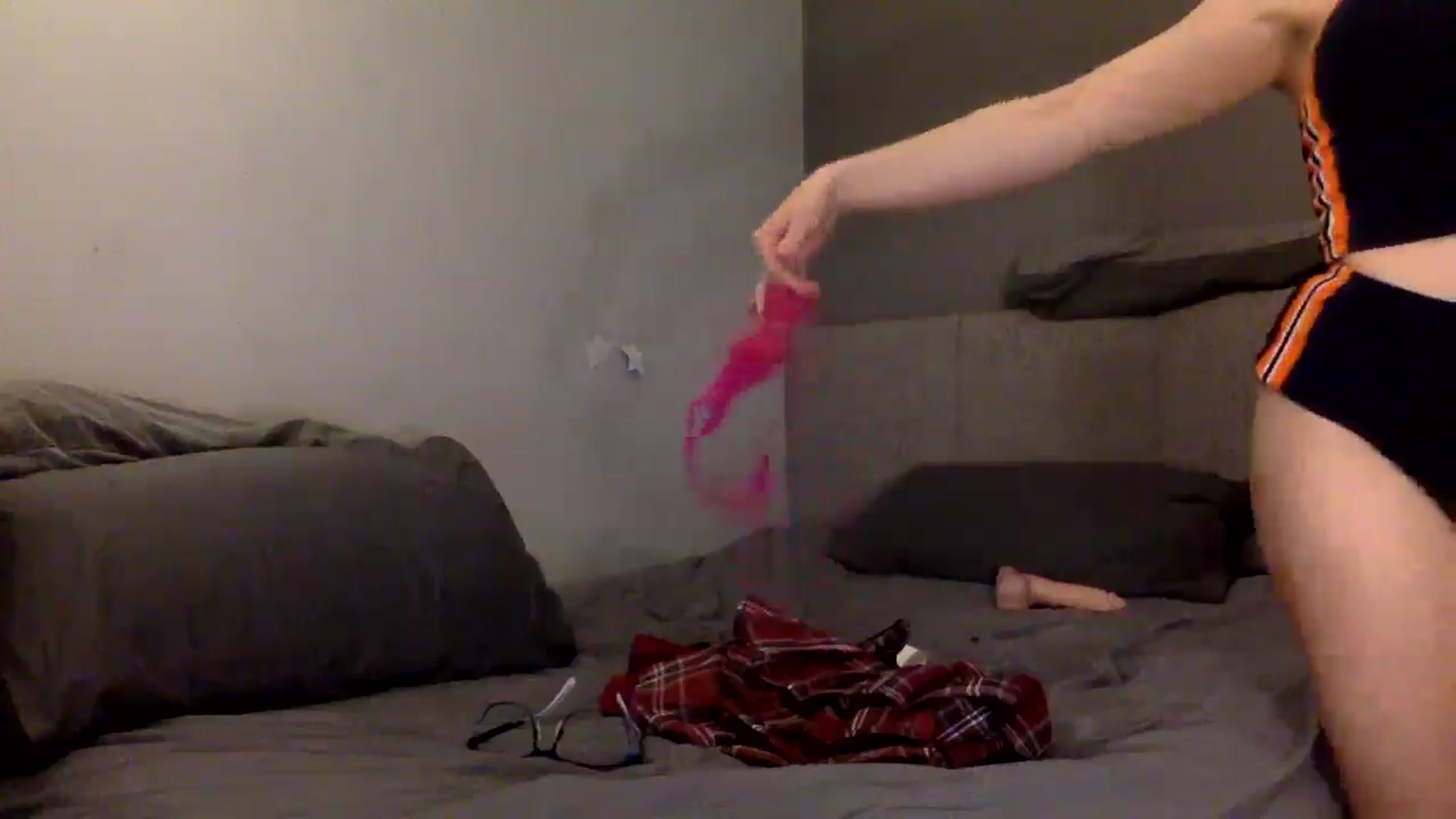 Gallery image thumbnail from IzzyPeaches21's myfreecams stream on, 02/11/2025, 17:13 image 7 of 20