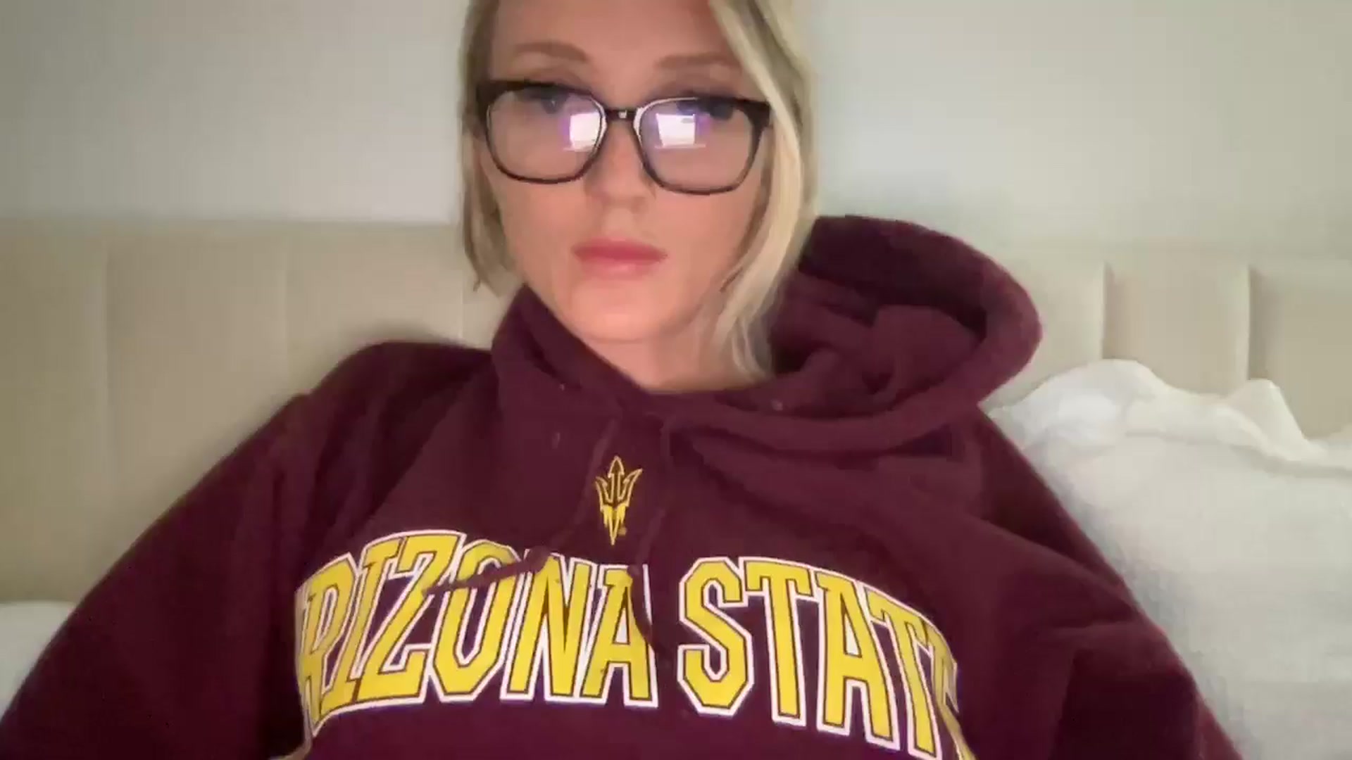 Gallery image thumbnail from Izzybb18's myfreecams stream on, 10/27/2025, 03:27 image 14 of 20