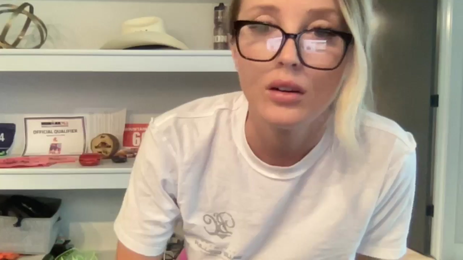 Gallery image thumbnail from Izzybb18's myfreecams stream on, 11/20/2025, 22:09 image 19 of 20