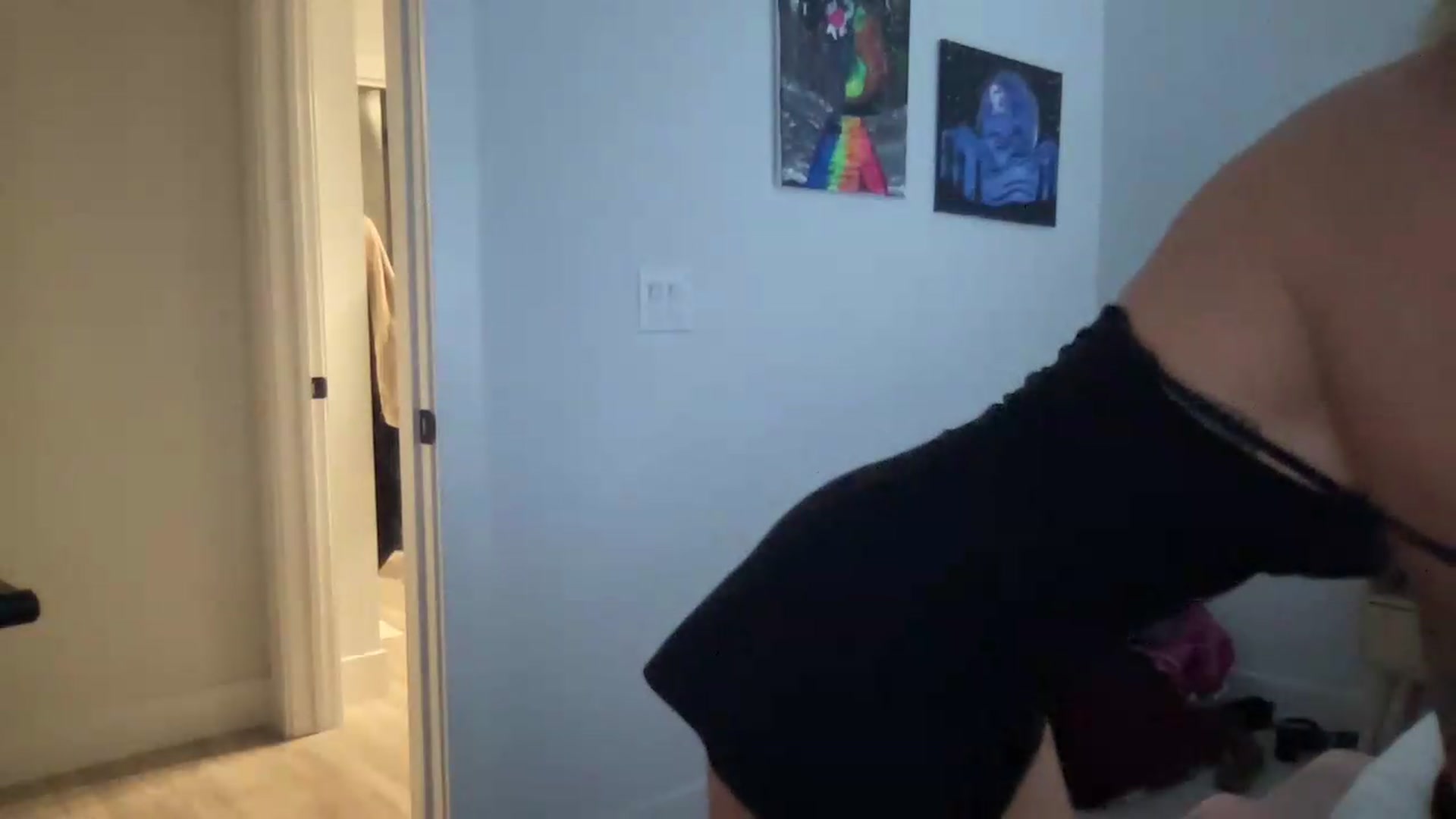 Gallery image thumbnail from Izzybb18's myfreecams stream on, 07/17/2026, 04:50 image 20 of 20