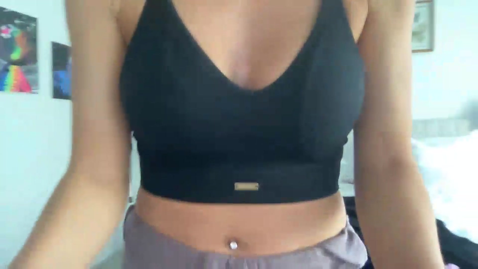 Gallery image thumbnail from Izzybb18's myfreecams stream on, 07/28/2026, 19:09 image 10 of 20