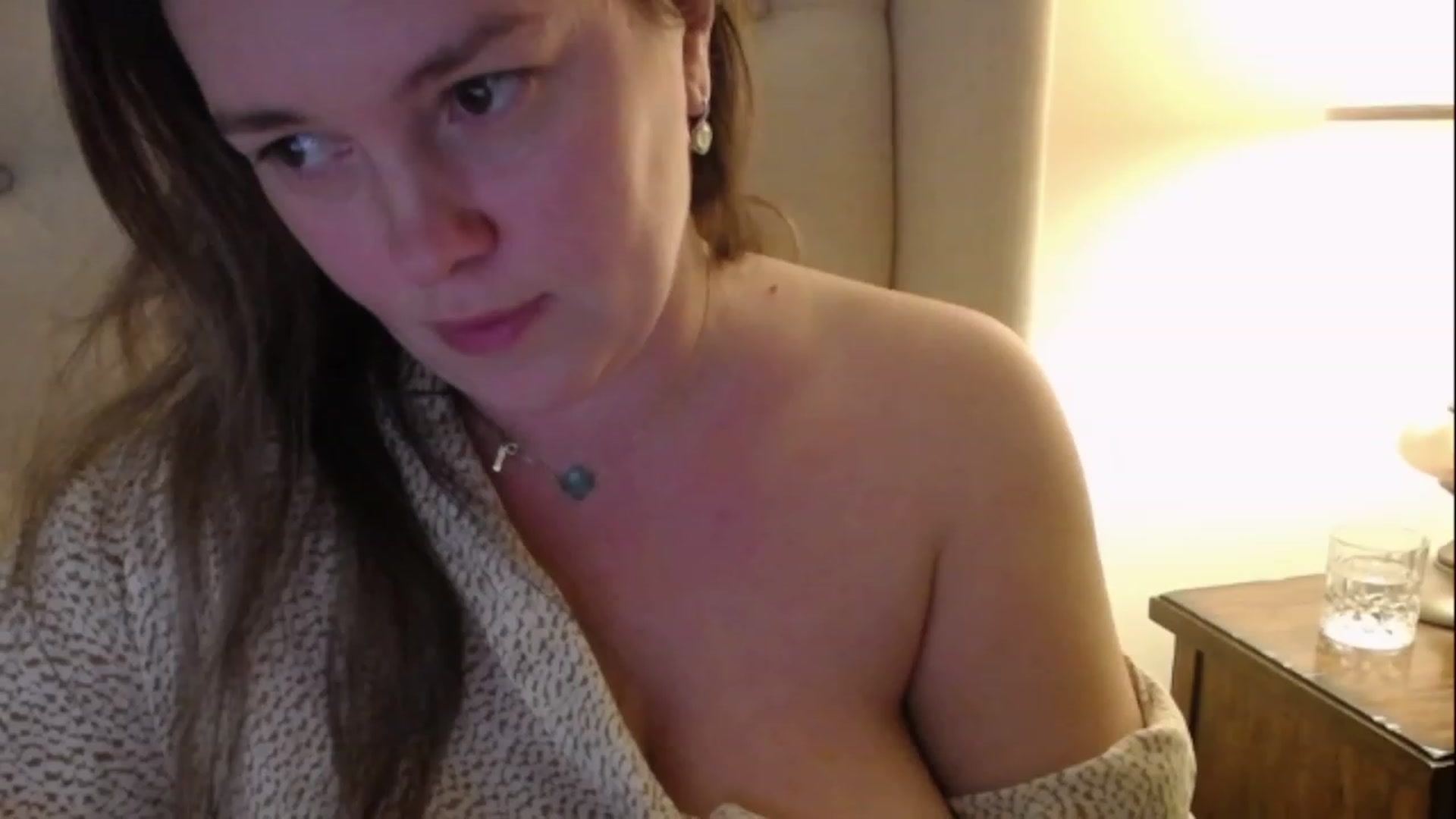 Gallery image thumbnail from J0llye's myfreecams stream on, 11/23/2022, 21:19 image 11 of 20