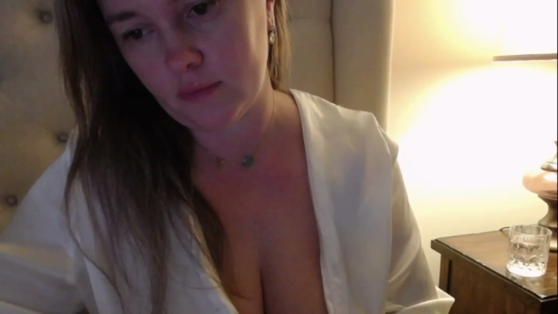 Gallery image thumbnail from J0llye's myfreecams stream on, 11/24/2022, 22:00 image 4 of 20
