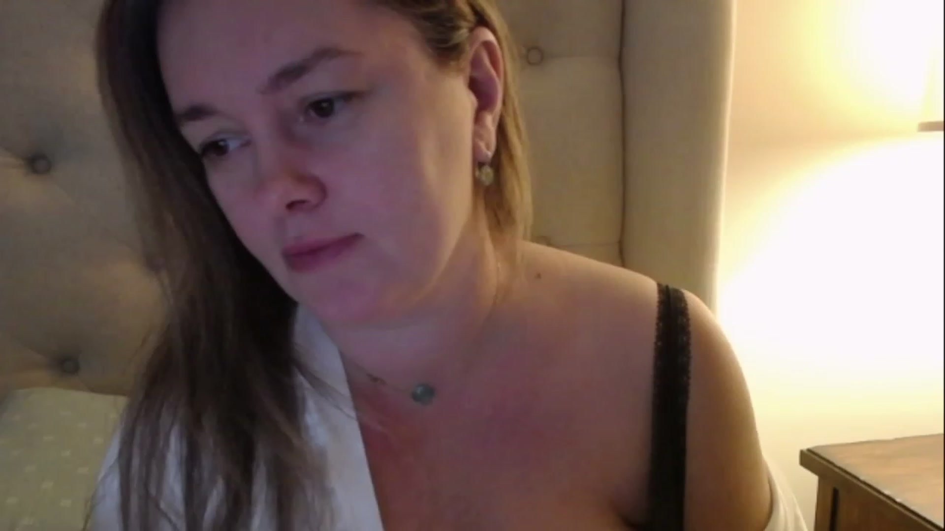 Gallery image thumbnail from J0llye's myfreecams stream on, 12/05/2022, 17:51 image 12 of 20
