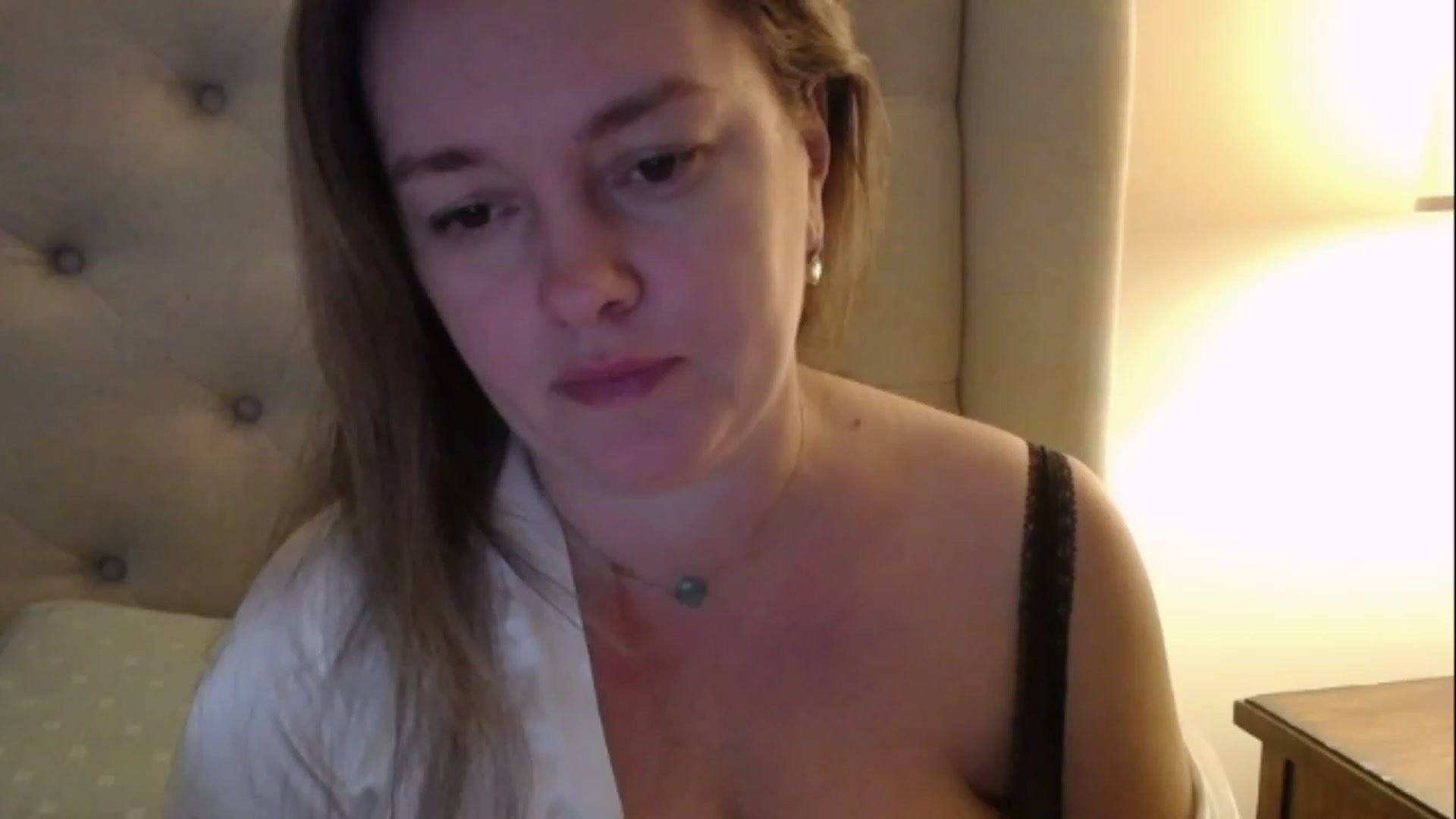 Gallery image thumbnail from J0llye's myfreecams stream on, 12/05/2022, 17:51 image 9 of 20
