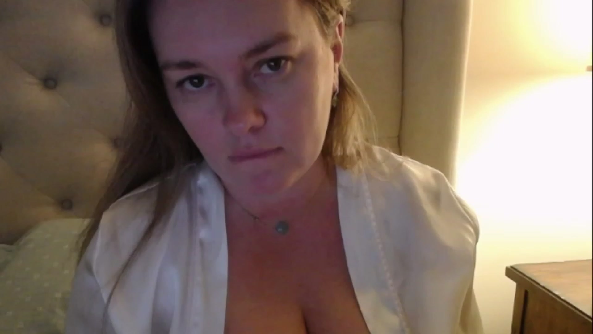 Gallery image thumbnail from J0llye's myfreecams stream on, 12/06/2022, 20:47 image 1 of 20