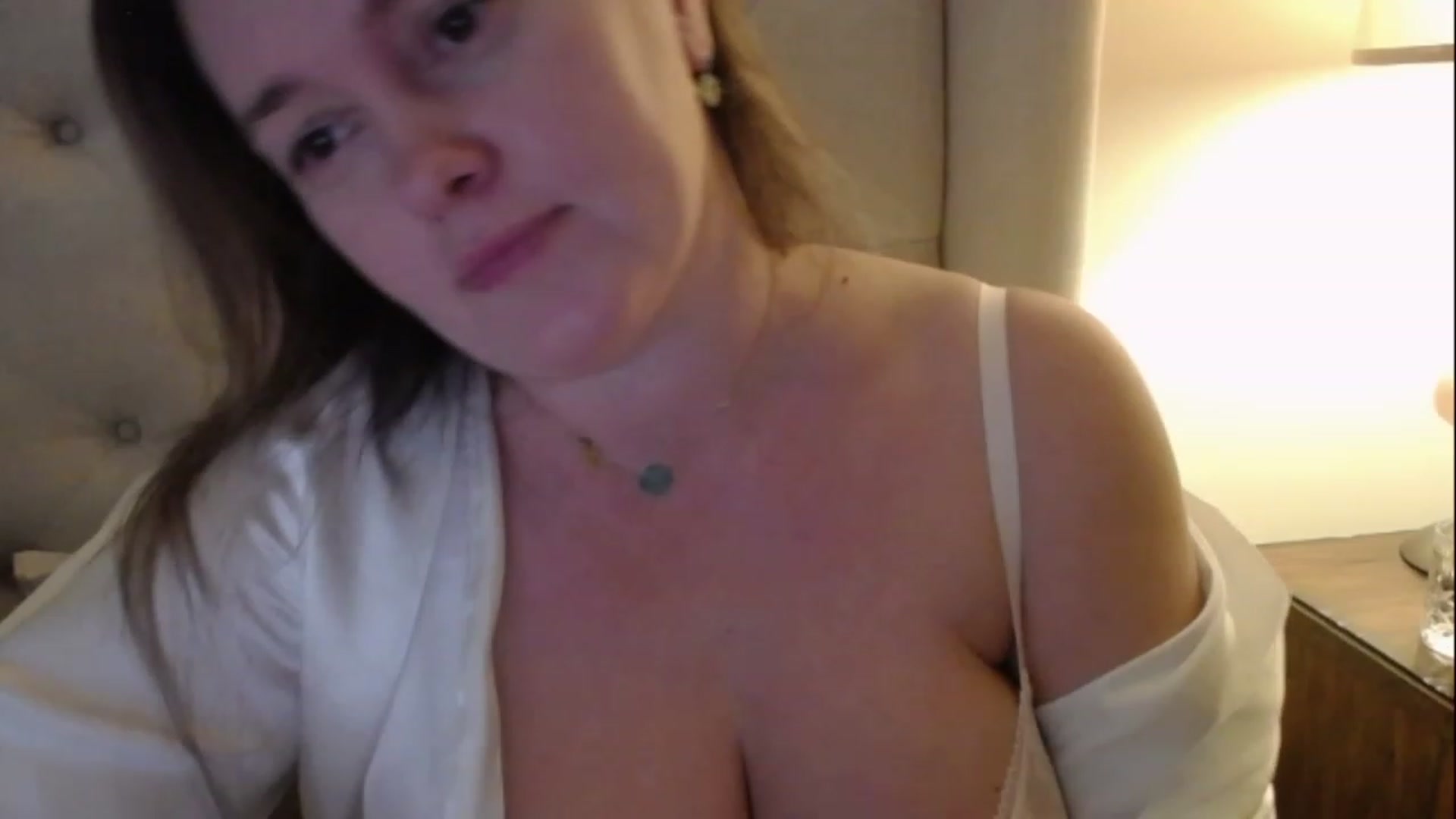 Gallery image thumbnail from J0llye's myfreecams stream on, 12/09/2022, 22:03 image 9 of 20