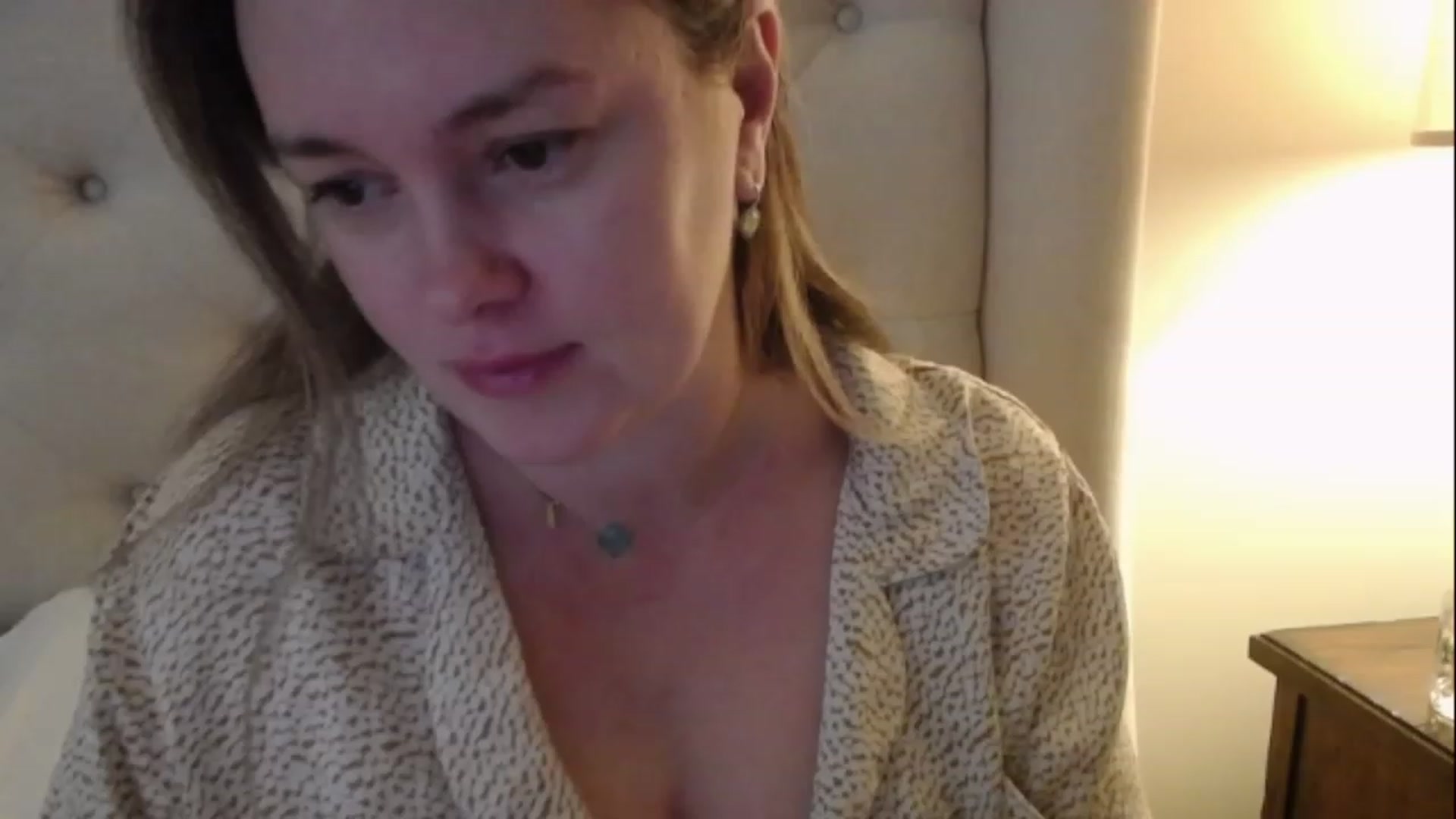 Gallery image thumbnail from J0llye's myfreecams stream on, 12/12/2022, 18:00 image 3 of 20