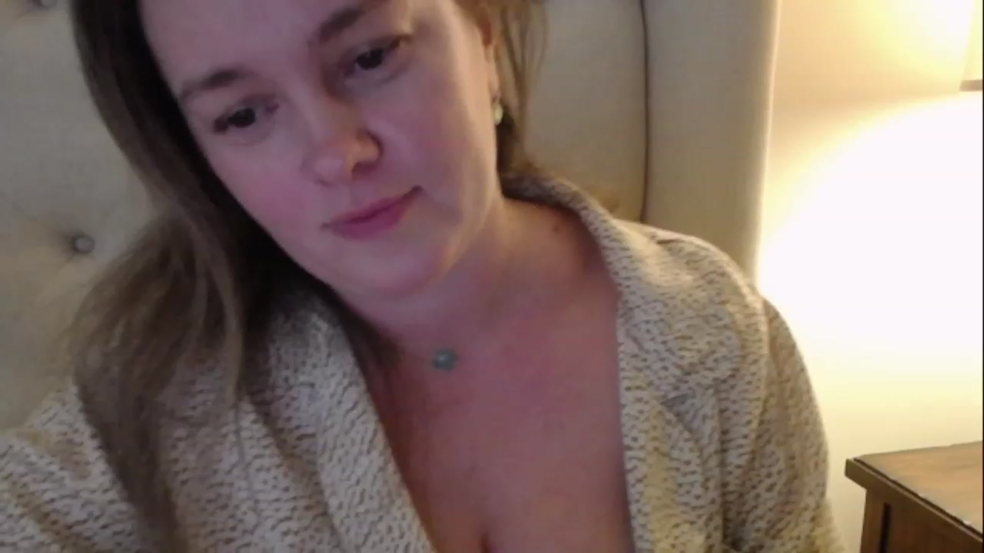 Gallery image thumbnail from J0llye's myfreecams stream on, 12/12/2022, 20:58 image 18 of 20