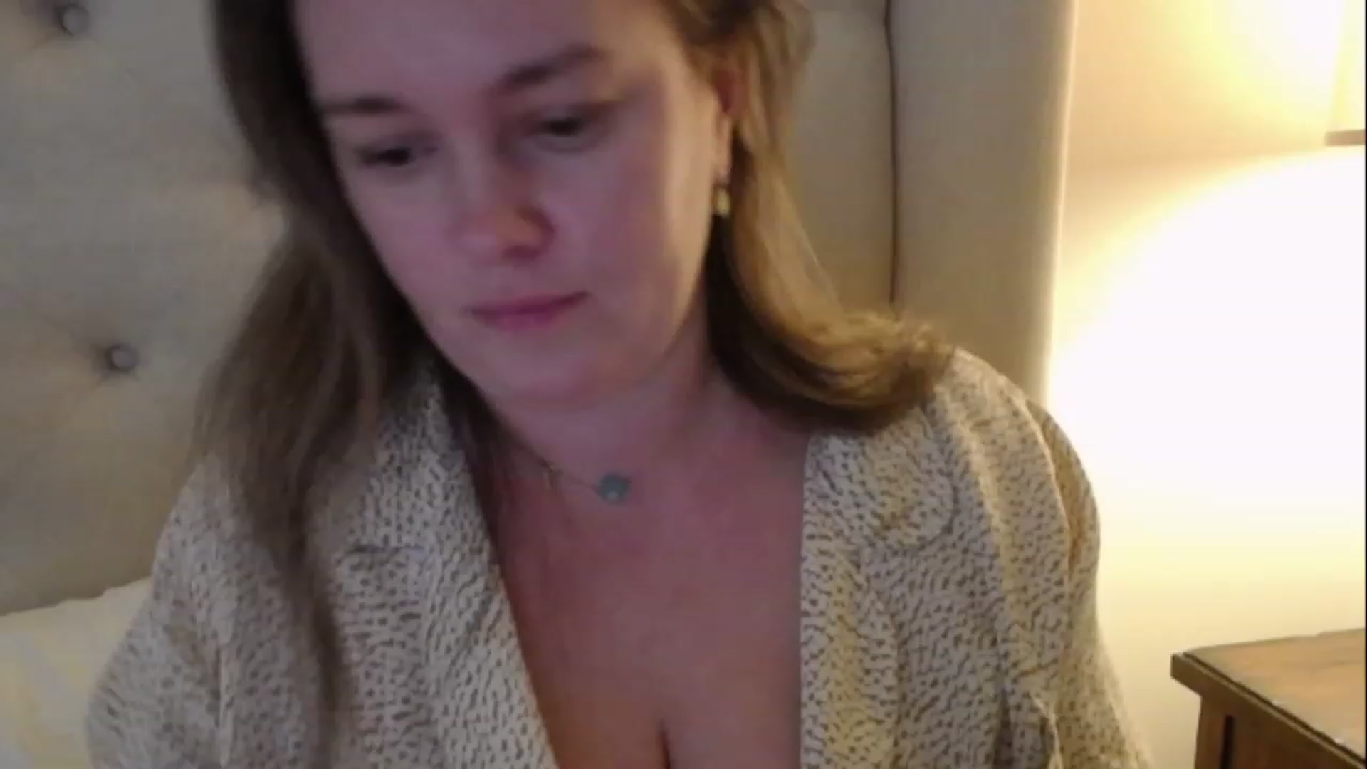 Gallery image thumbnail from J0llye's myfreecams stream on, 12/12/2022, 20:58 image 16 of 20
