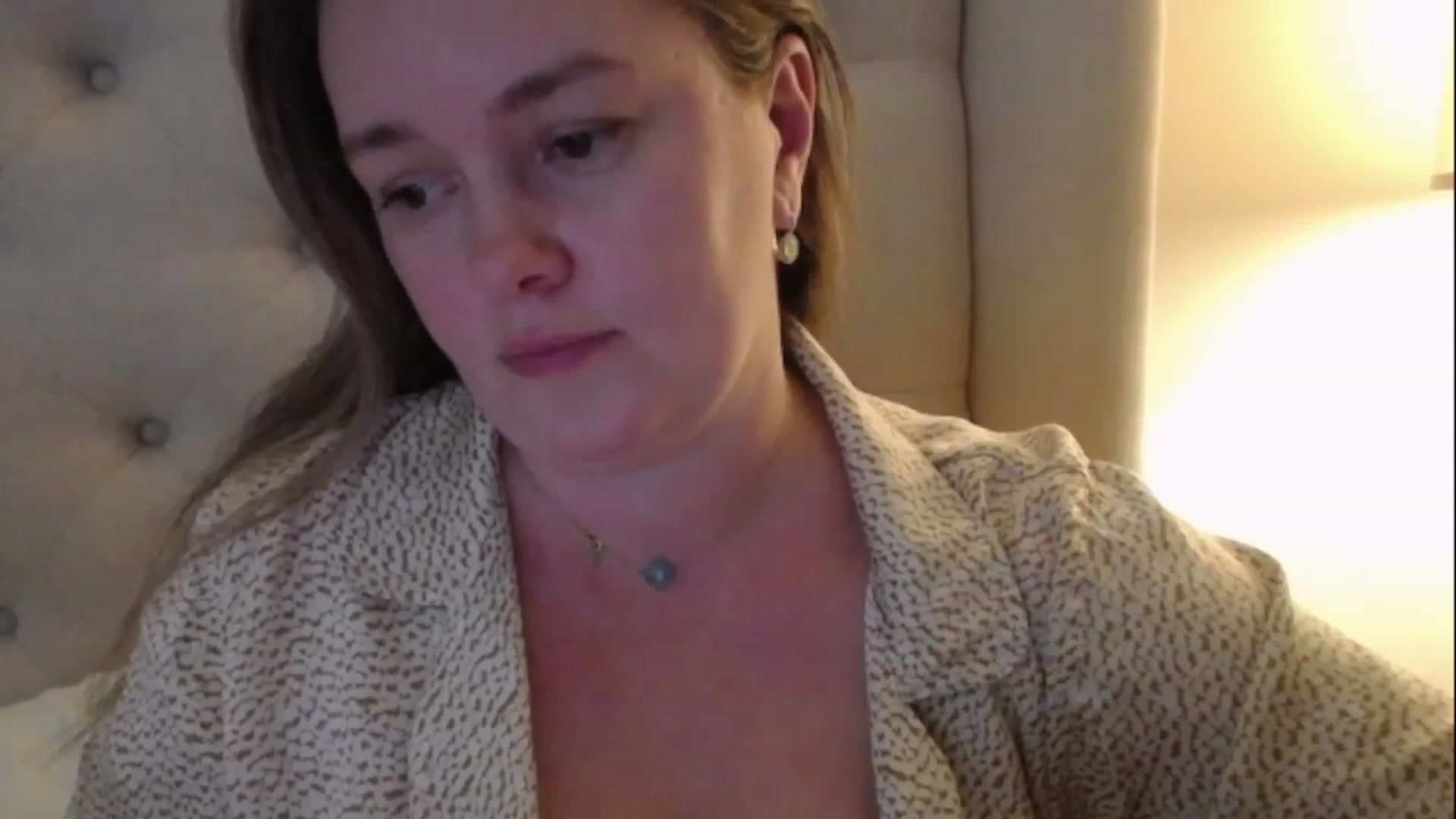 Gallery image thumbnail from J0llye's myfreecams stream on, 12/12/2022, 21:31 image 4 of 20