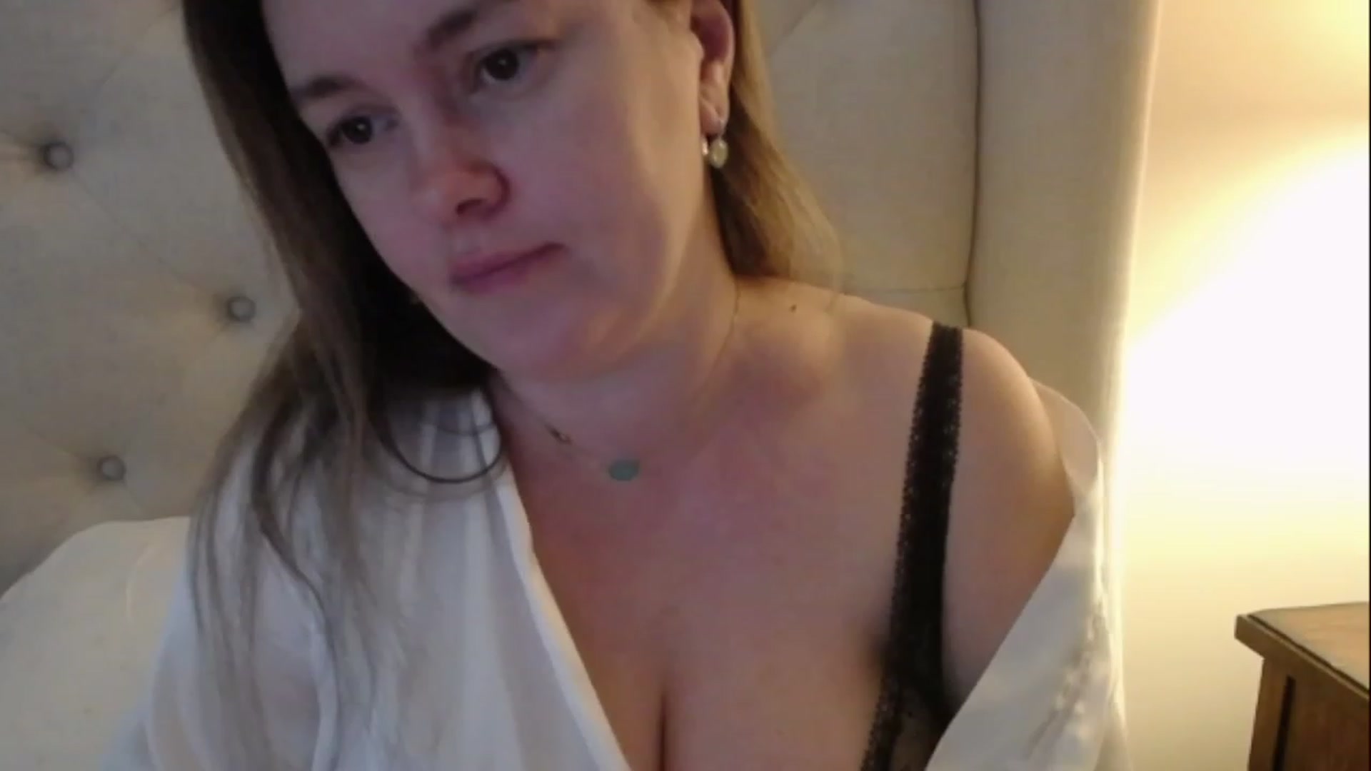 Gallery image thumbnail from J0llye's myfreecams stream on, 12/16/2022, 16:06 image 10 of 20